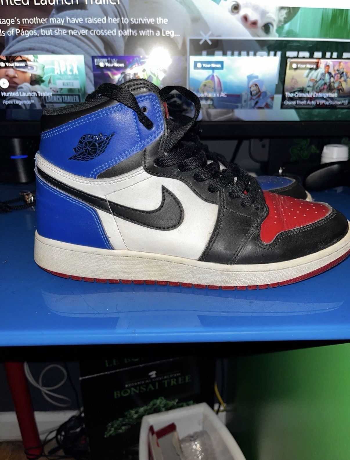 Nike Air Jordan 1 Retro High OG 'Top 3' Size US 7 / EU 40 - 2 Thumbnail