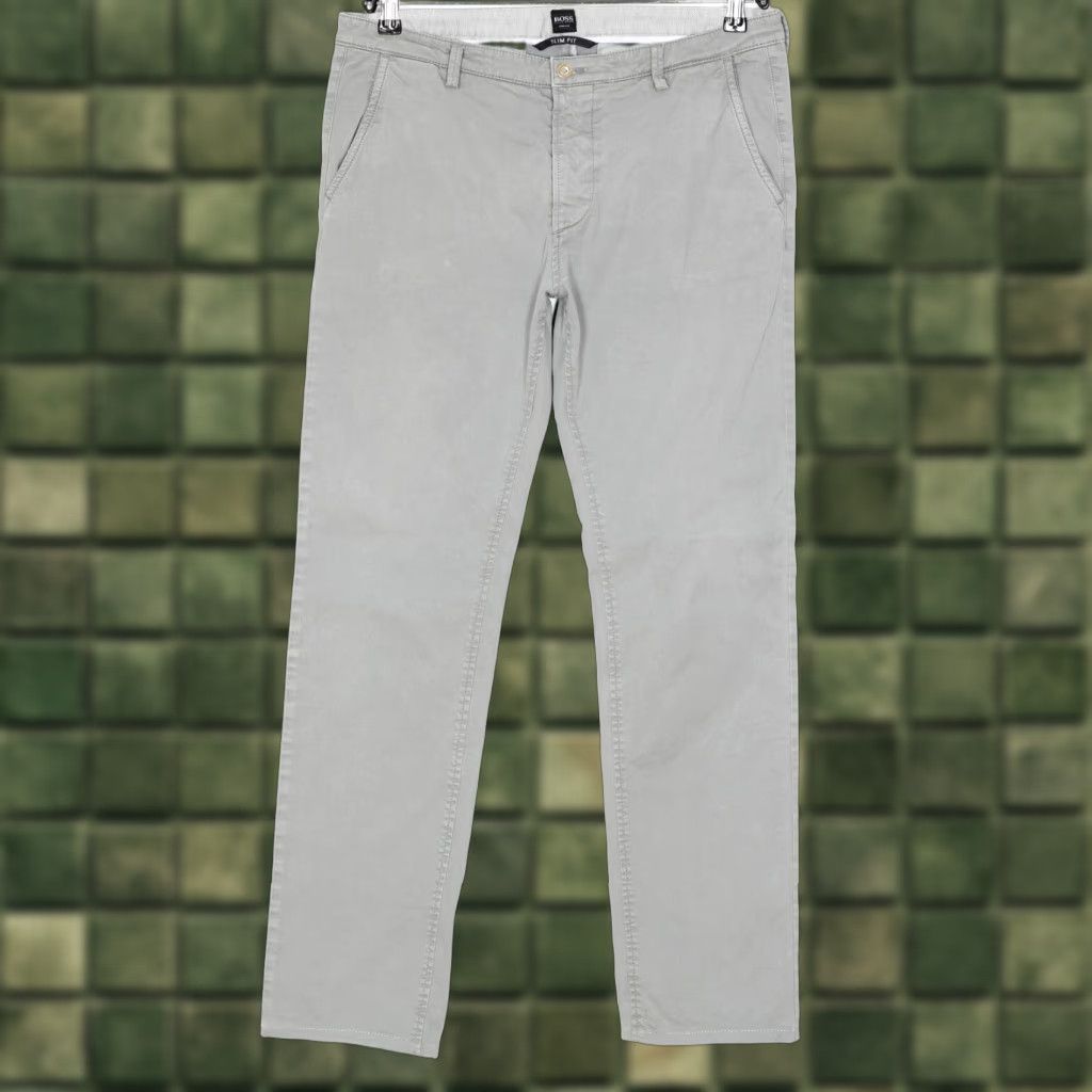 Hugo Boss HUGO BOSS Slim Chino Pants Trousers Men Size 50 34R / L30" Grey Cotton Elastane Stretch Casual VINTAGE? Size US 34 / EU 50 - 1 Thumbnail