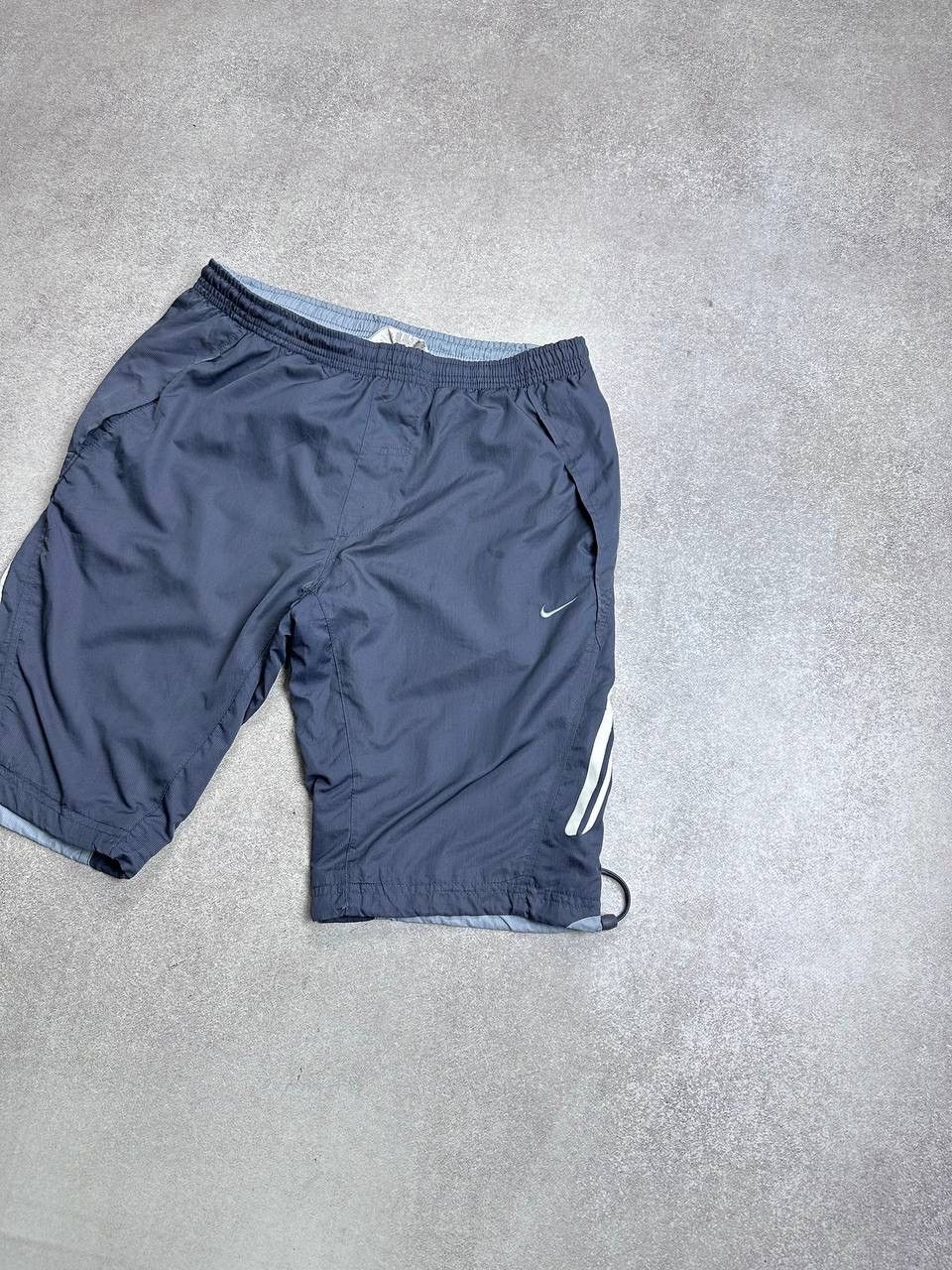 Nike Vintage Nike Swoosh Nylon Tn Style Shorts Y2K S Size US 31 - 2 Thumbnail