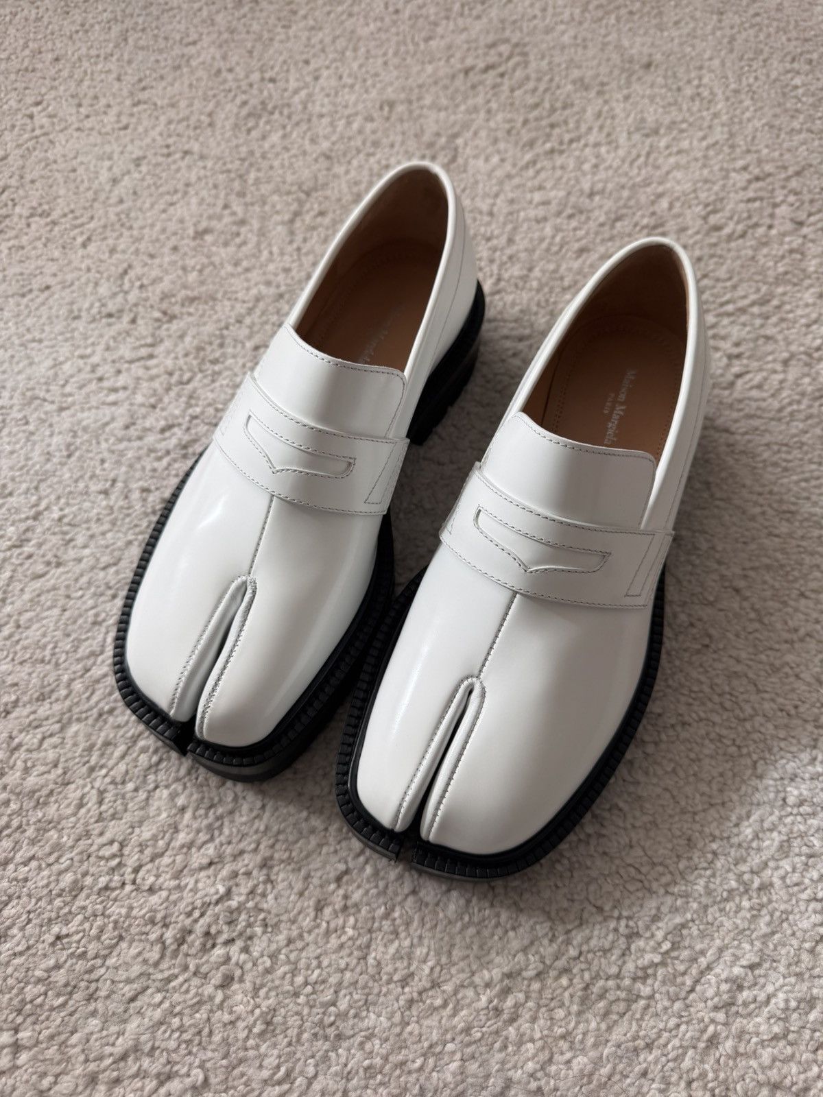 Maison Margiela Maison Margiela Tabi Loafers Brand New Size US 7 / IT 37 - 1 Thumbnail