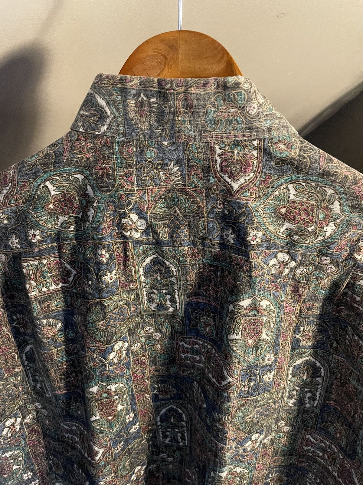 Vintage Vintage 90’s Sunfaded Hawaiian Button Up Shirt Size US L / EU 52-54 / 3 - 5 Thumbnail