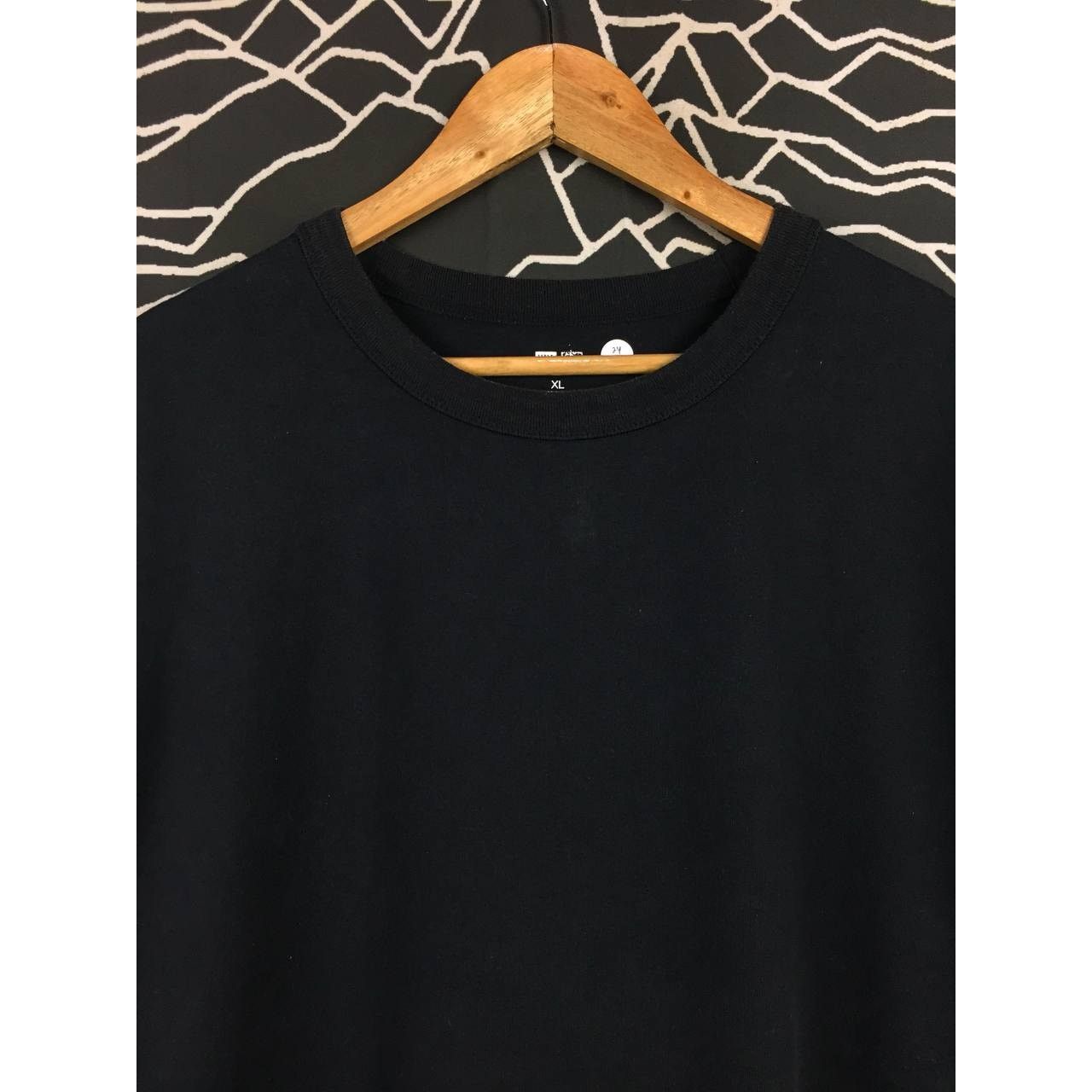 Uniqlo Uniqlo U Plain Crew Neck Short Sleeve Casual Tee XL Size US XL / EU 56 / 4 - 3 Thumbnail