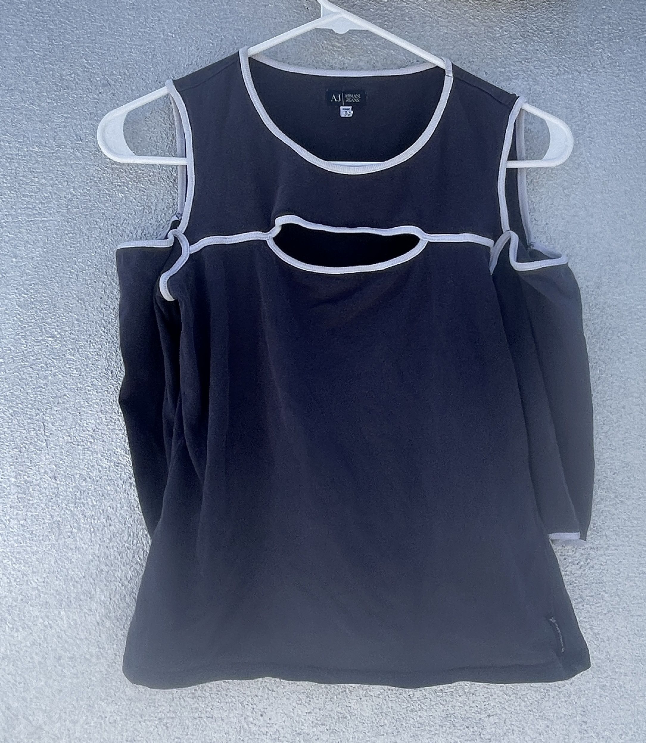 Armani Cut-Out 00s Armani Jeans Top Size XS / US 0-2 / IT 36-38 - 1 Thumbnail