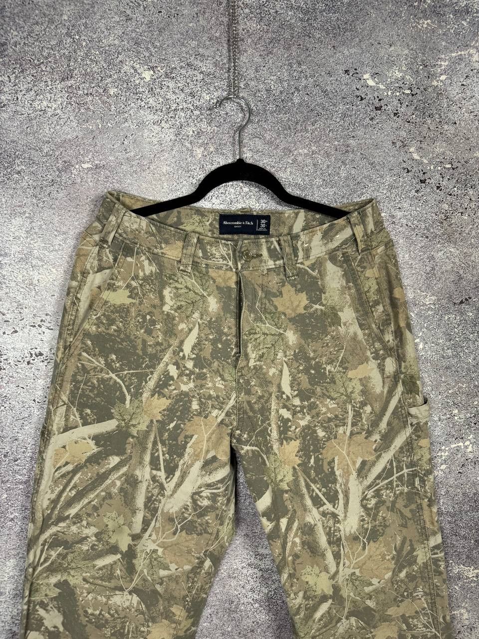 Abercrombie & Fitch × Realtree Abecrombie & Fitch Baggy Realtree Camo pants Size US 30 / EU 46 - 2 Thumbnail