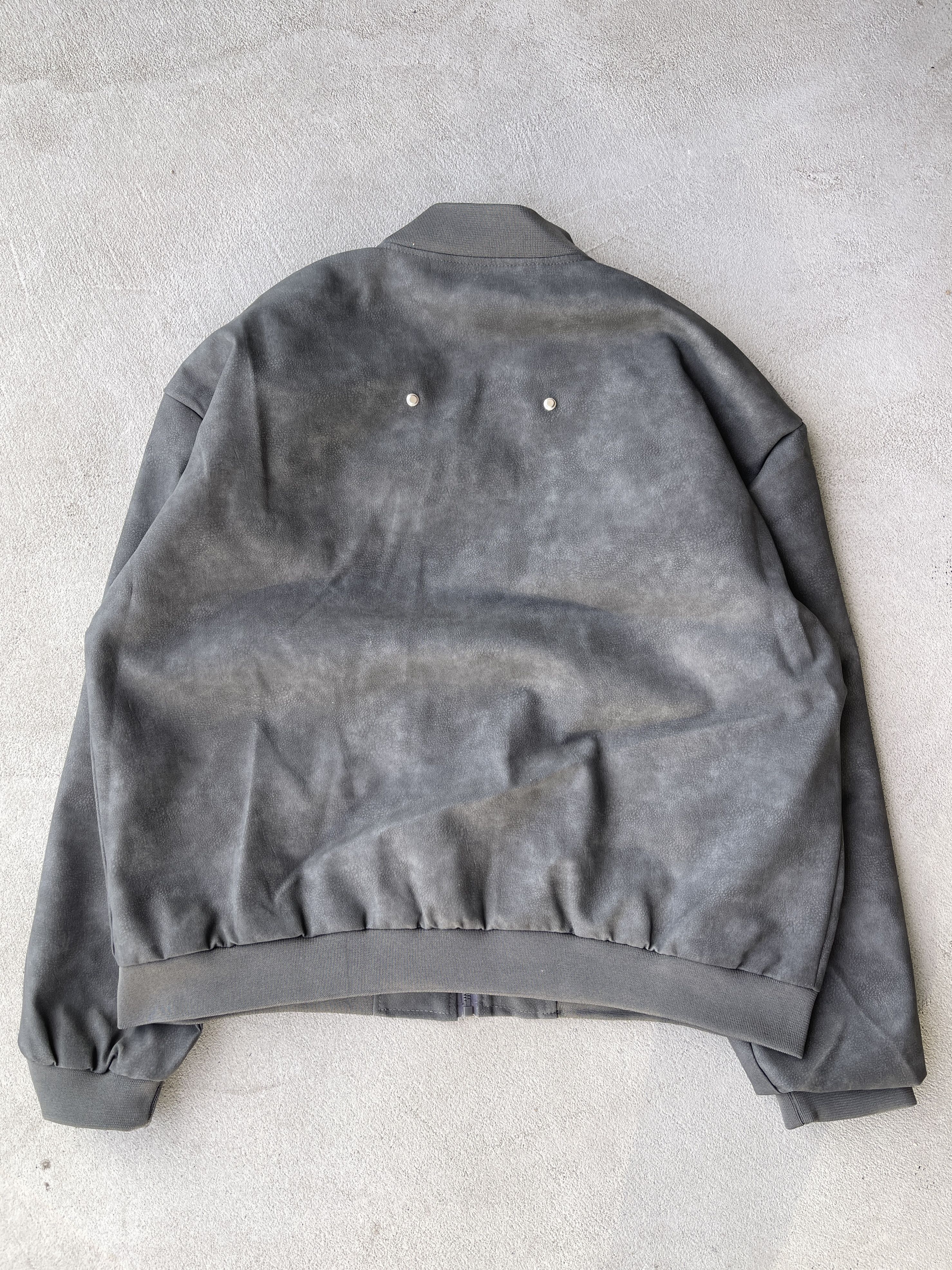 Japanese Brand × Vintage STEAL! 2000s Suede Grey Bomber Jacket (L) Size US L / EU 52-54 / 3 - 7 Thumbnail
