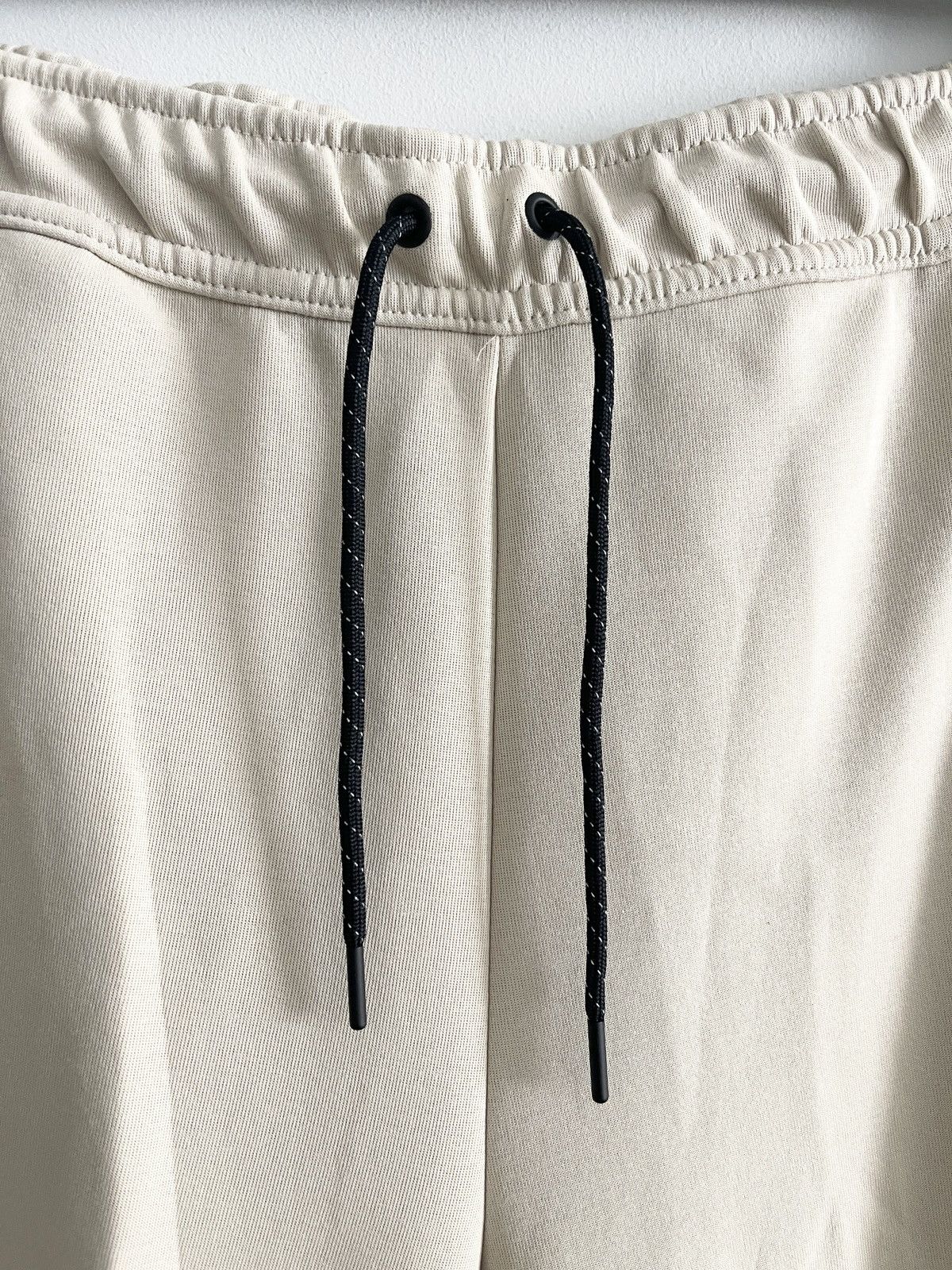 Nike STEAL! 2000s Nike Tech Fleece Classic Logo Sweatpants Size US 38 / EU 54 - 4 Thumbnail