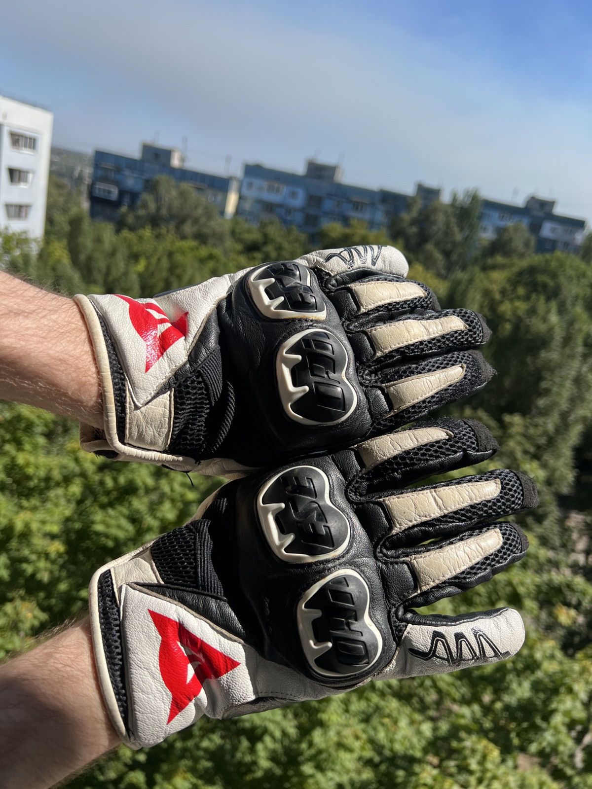 Dainese Vintage Y2K Dainese punk rock biker moto gloves leather