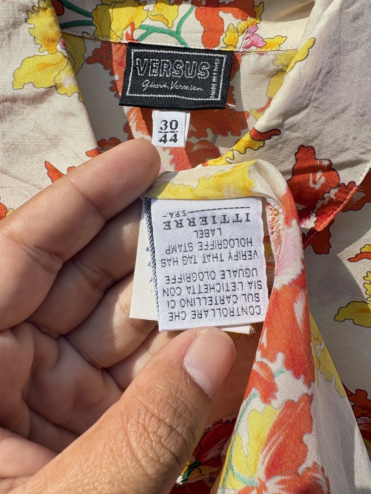 Versace VERSUS Versace flowers printed silk shirt Size M / US 6-8 / IT 42-44 - 12 Thumbnail