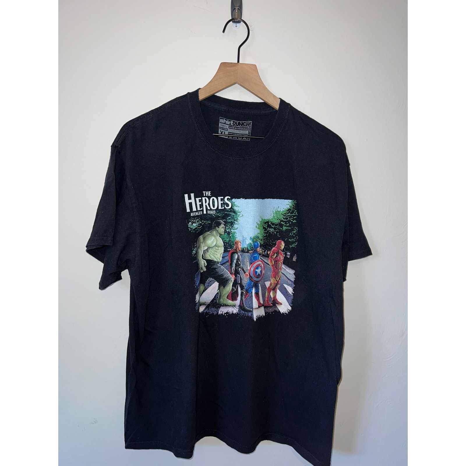 Marvel Comics Marvel Superhero Shirt The Heroes Avenger Road Black Tee XL Size US XL / EU 56 / 4 - 1 Thumbnail