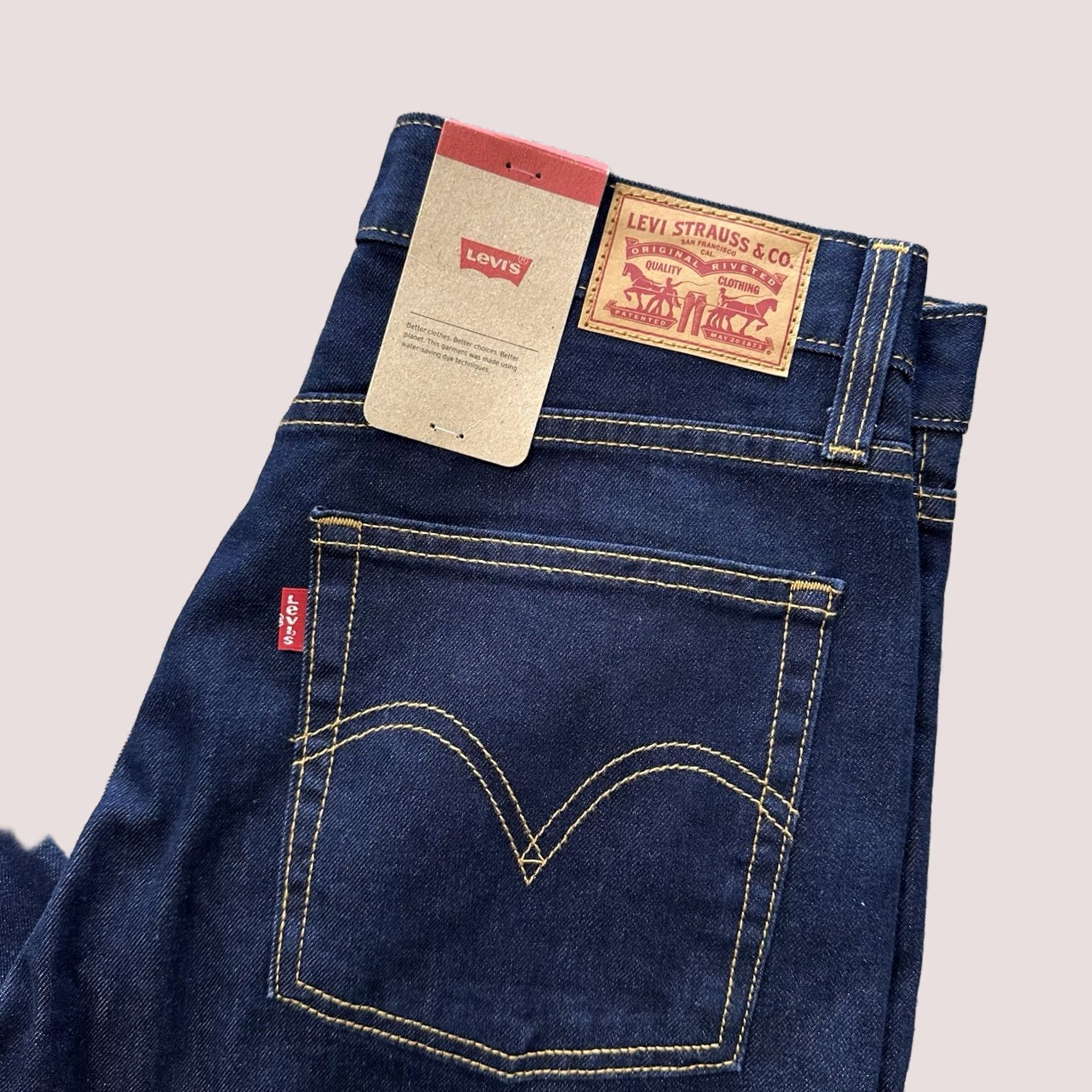 Levi's VINTAGE Levi's Jeans Women 27x28 Wedgie Fit Straight Dark Wash Stretch Button Fly Size 27" / US 4 / IT 40 - 1 Thumbnail