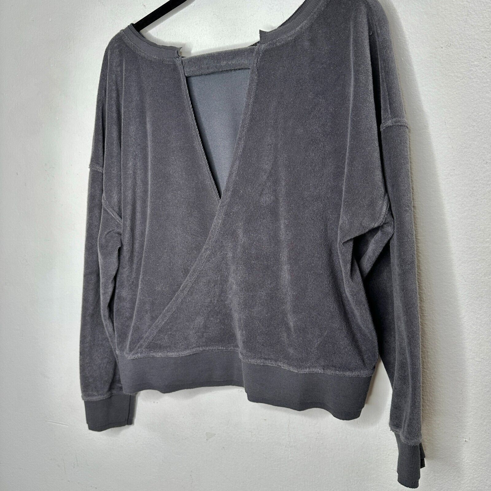 Other Joy Lab Gray Long Sleeve Crop Sweater Faux Wrap Open VBack S Size S / US 4 / IT 40 - 6 Thumbnail