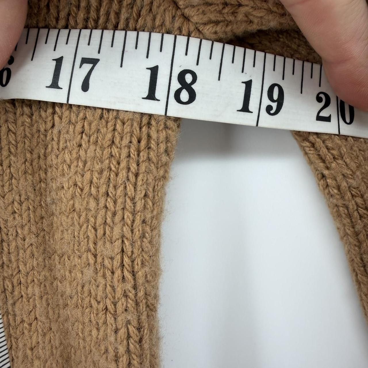 Brooks Brothers Brooks Brothers Tan Crewneck Wool Alpaca Sweater Medium Size M / US 6-8 / IT 42-44 - 5 Thumbnail
