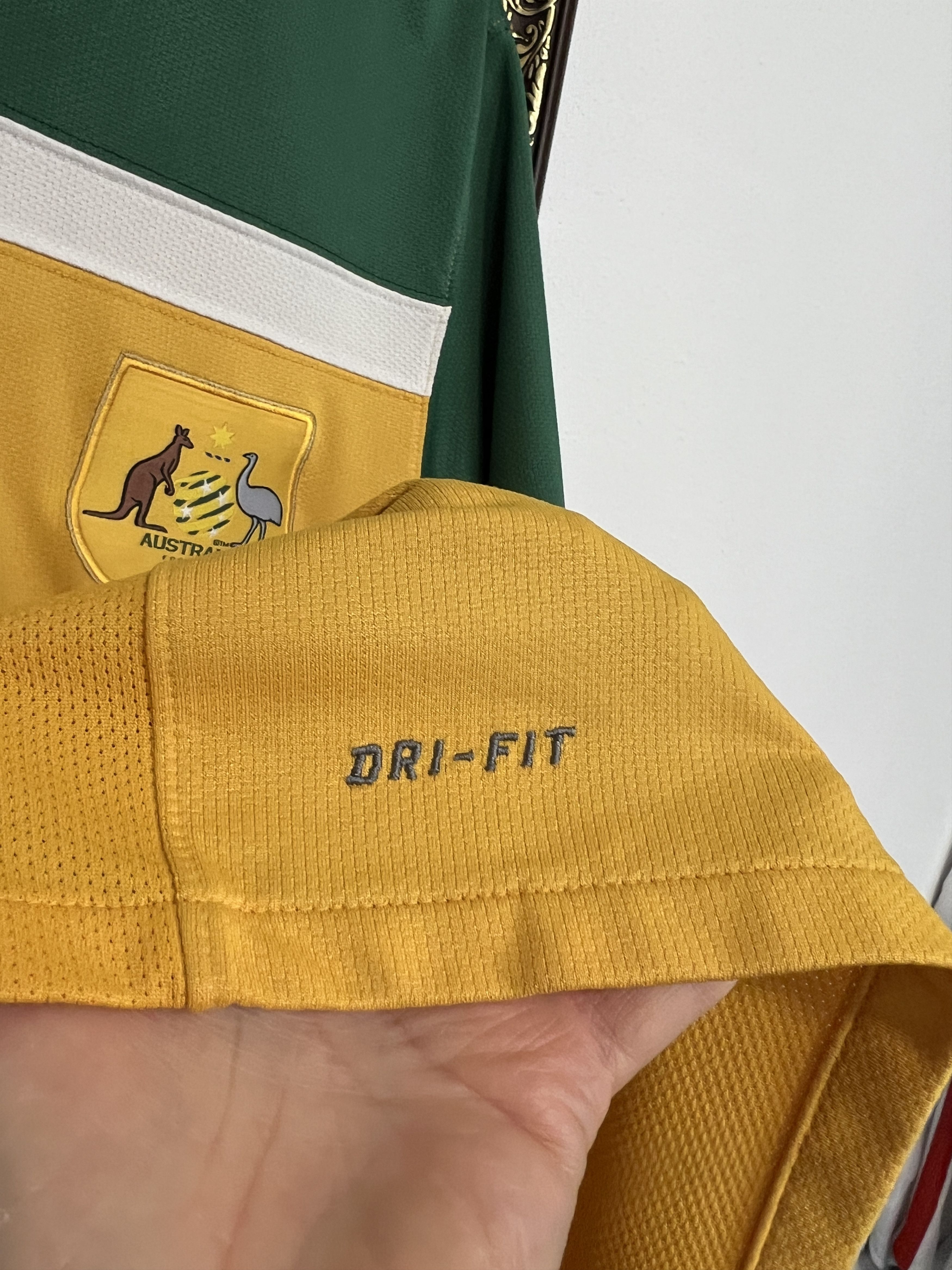 Nike Australia football shirt Soccer Jersey National Team Trikot Size US M / EU 48-50 / 2 - 5 Thumbnail