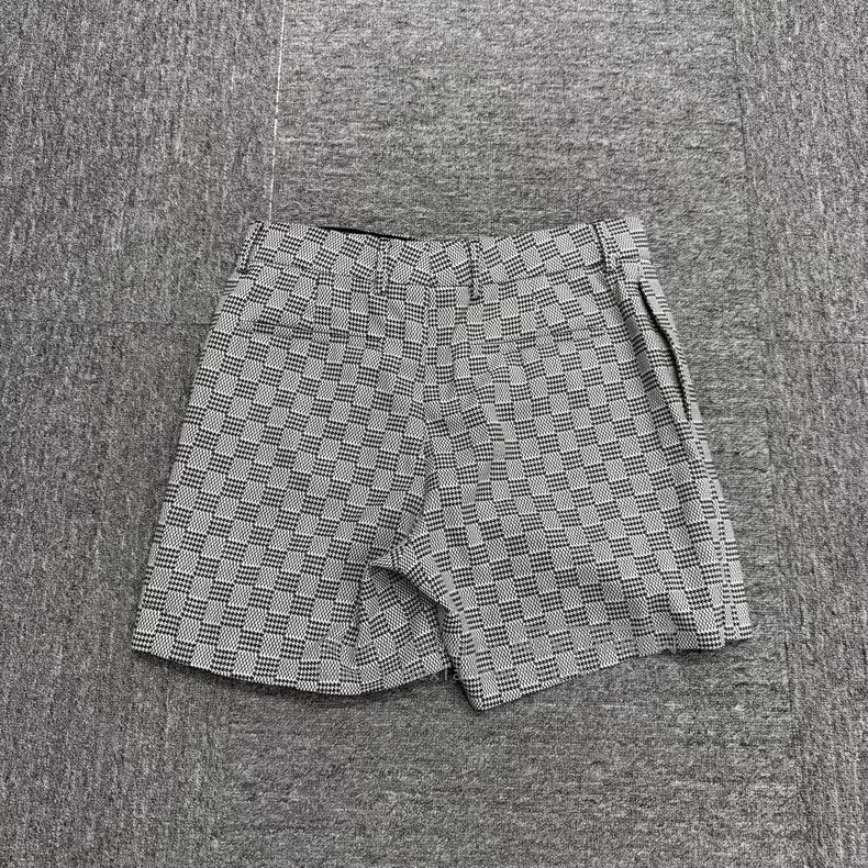 Louis Vuitton Louis Vuitton size US 48 Houndstooth checkerboard wool shor Size US 32 / EU 48 - 5 Thumbnail