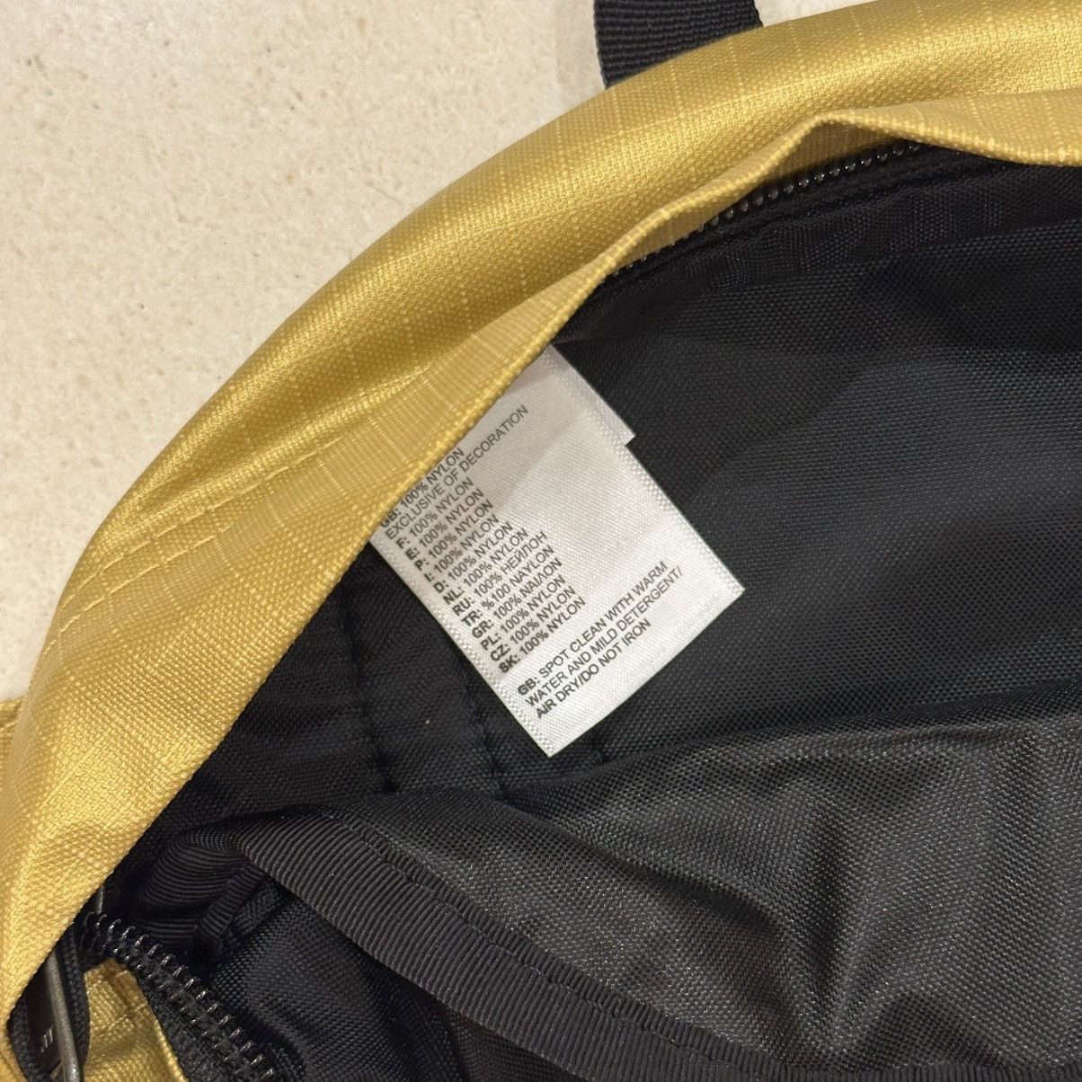 Supreme × The North Face Supreme The North Face Metallic Roo II Lumbar Pack Size ONE SIZE - 4 Thumbnail