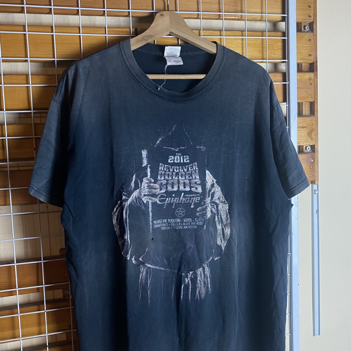 Band Tees × Vintage Vintage The 2012 Revolver Gold Gods tshirt XL Distressed Size US XL / EU 56 / 4 - 3 Thumbnail