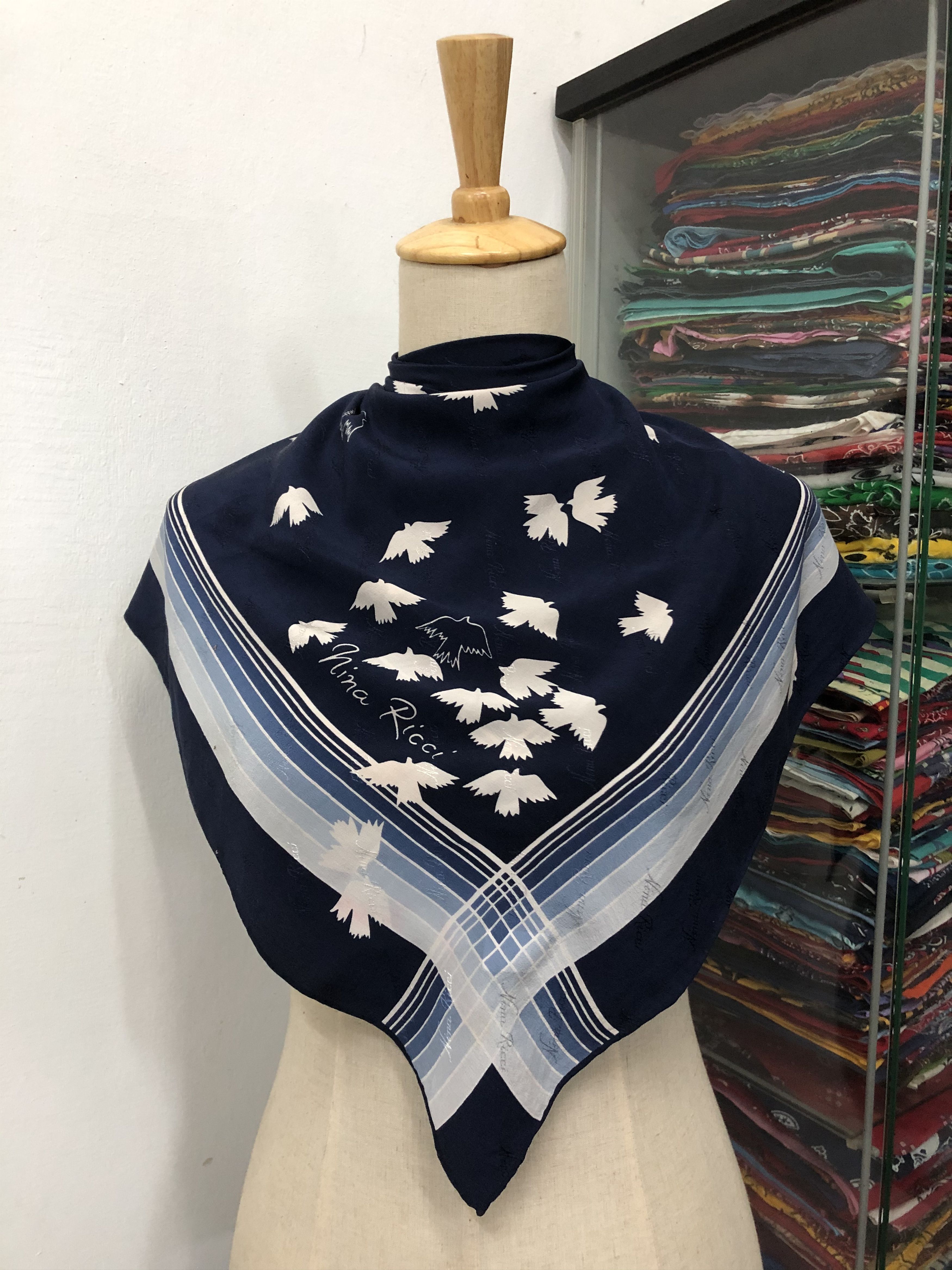 Nina Ricci × Vintage Vintage Nina Ricci Silk Scarf Size ONE SIZE - 1 Thumbnail