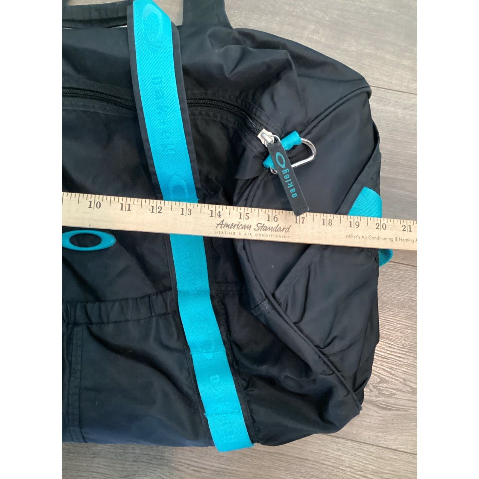 Oakley **Oakley Large Travel Duffle Bag Black** User: Oakley Travel Duffle Bag Large Black Size ONE SIZE - 3 Thumbnail