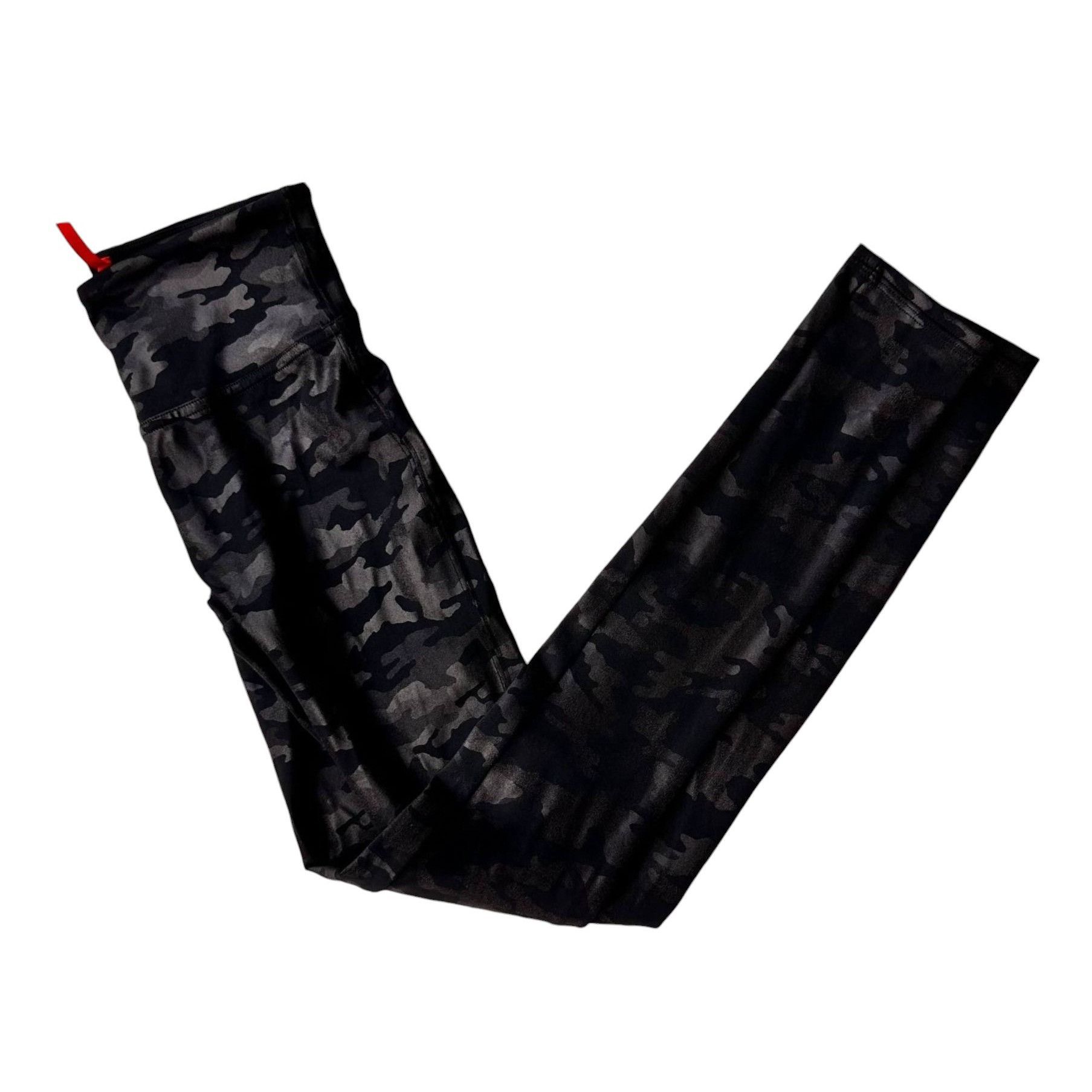 Spanx Spanx Look At Me Now Black Camo Leggings XS Extra Small Size 22" - 1 Thumbnail