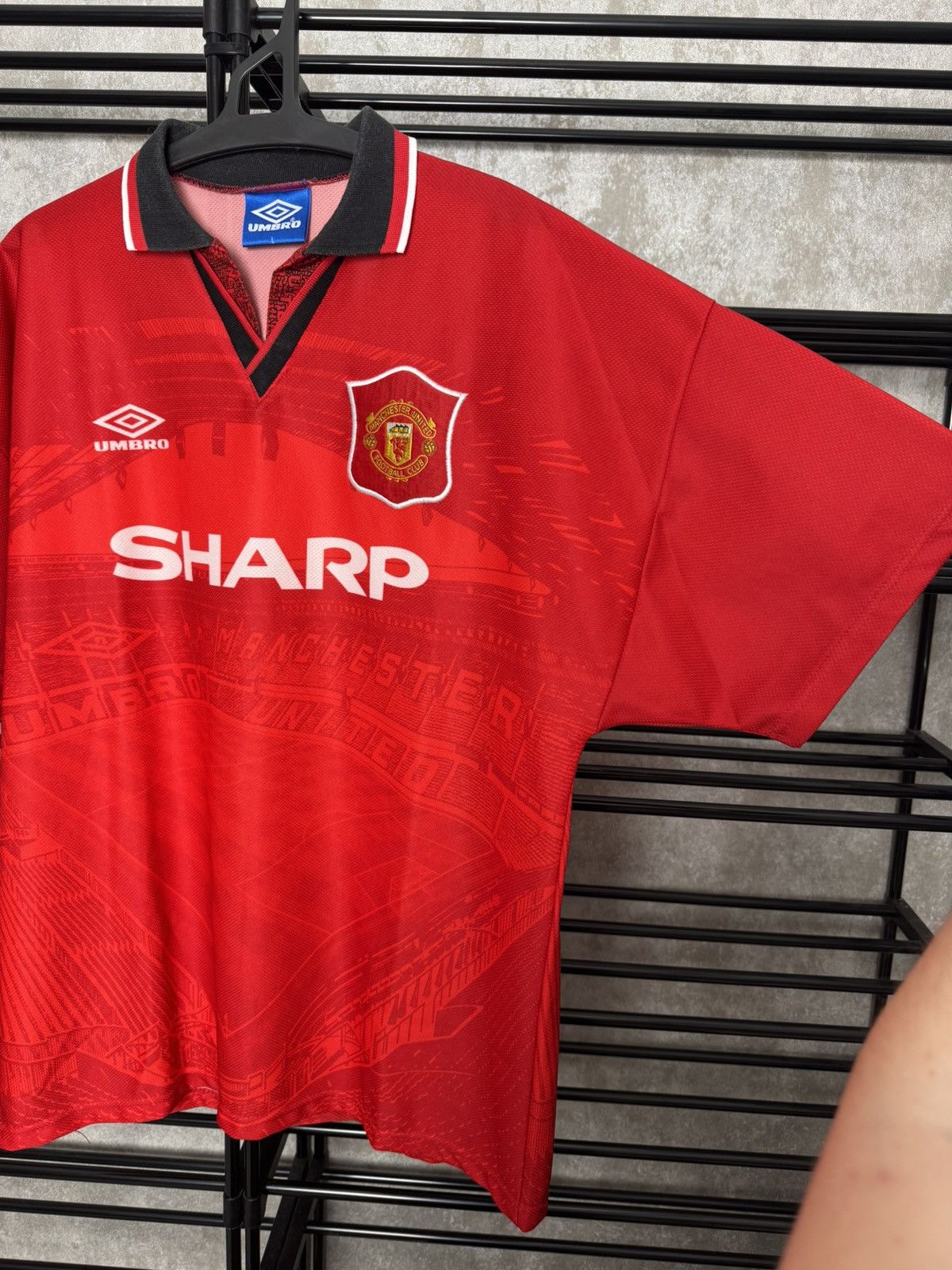 Umbro MANCHESTER UNITED 1994/96 HOME FOOTBALL SHIRT UMBRO JERSEY Size US L / EU 52-54 / 3 - 5 Thumbnail