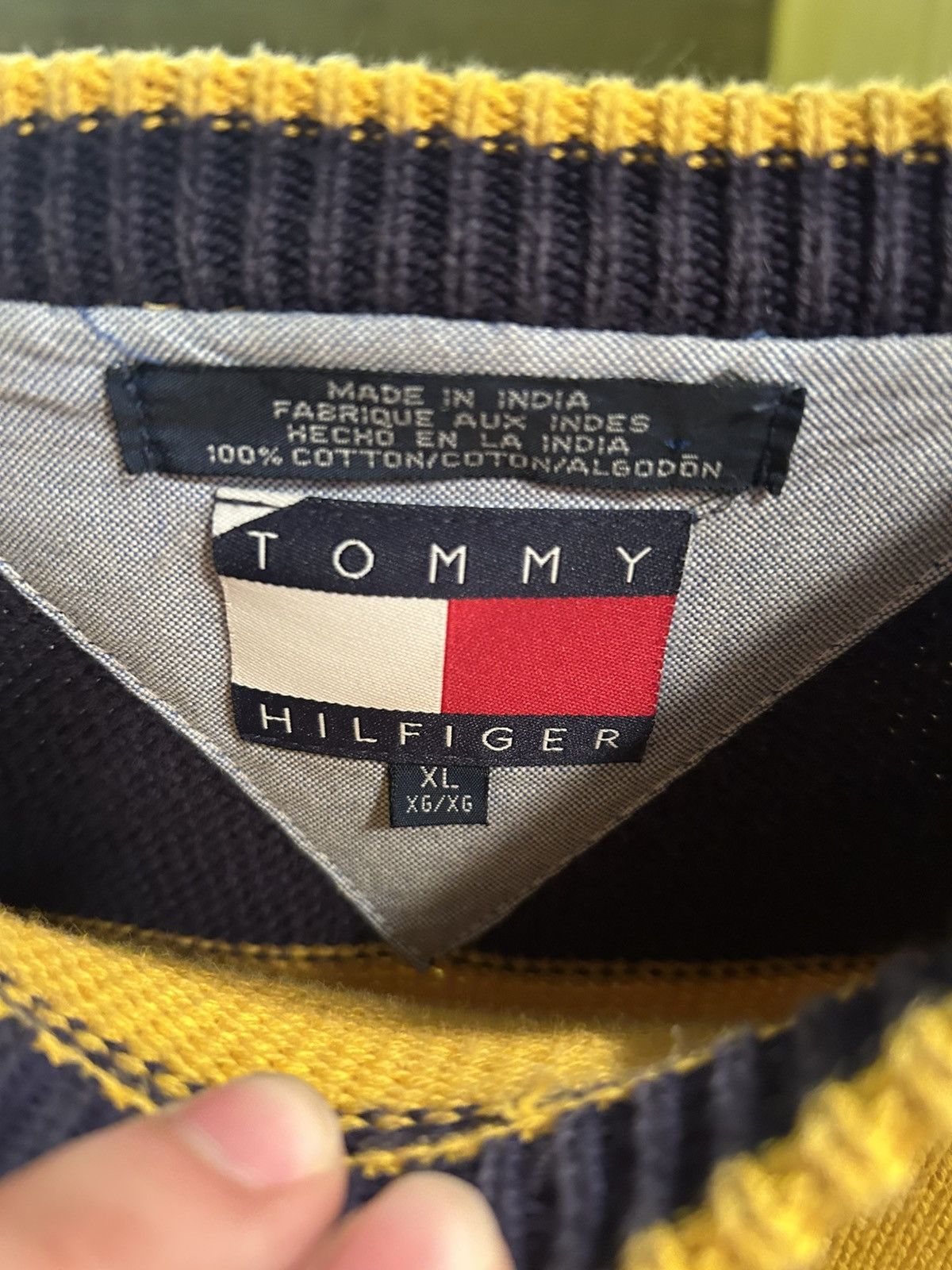 Tommy Hilfiger Tommy Hilfiger Yellow and Navy knit sweater Size US XL / EU 56 / 4 - 4 Thumbnail