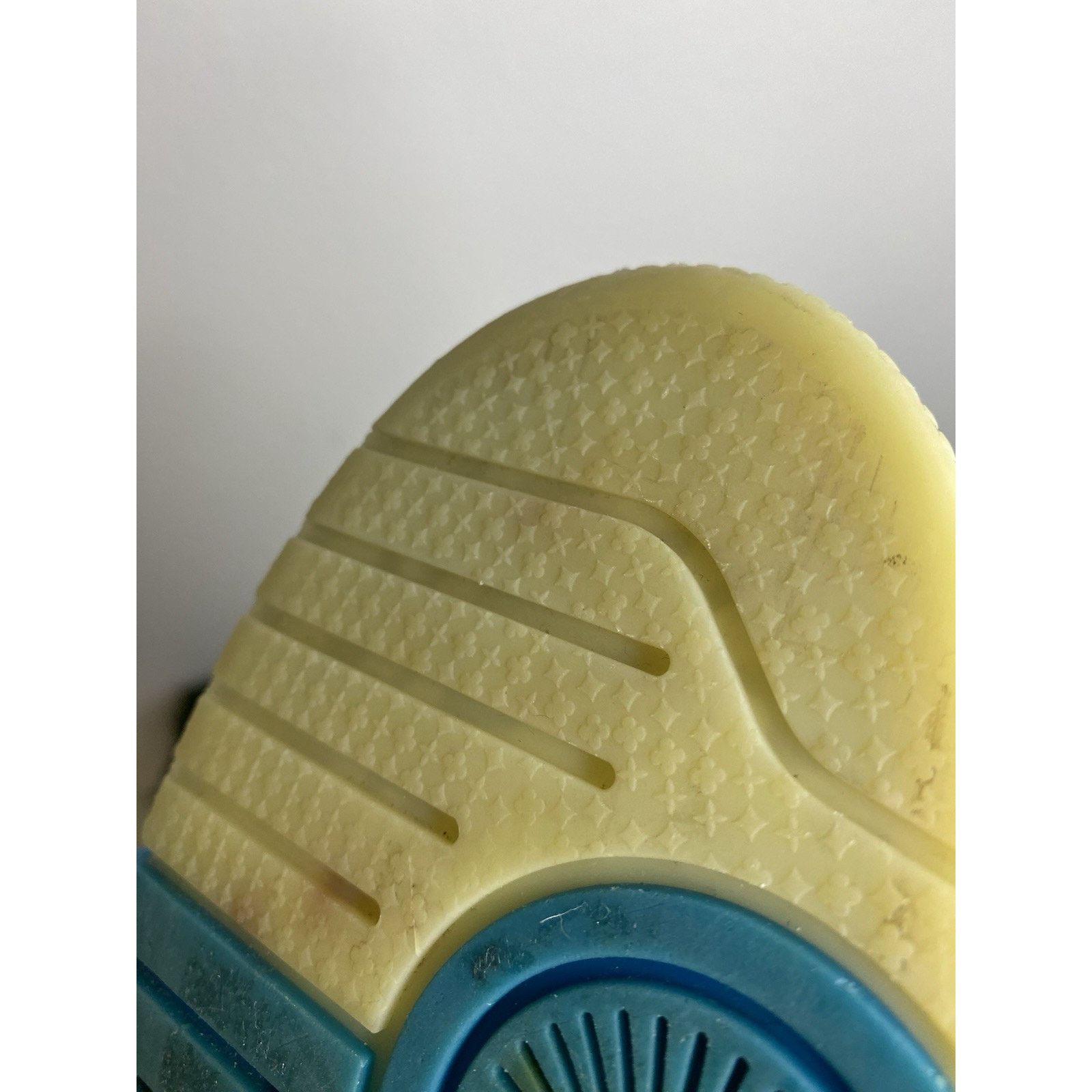 Louis Vuitton Louis Vuitton Trainer “AZUR” | Size 9 LV Size US 10 / EU 43 - 14 Thumbnail