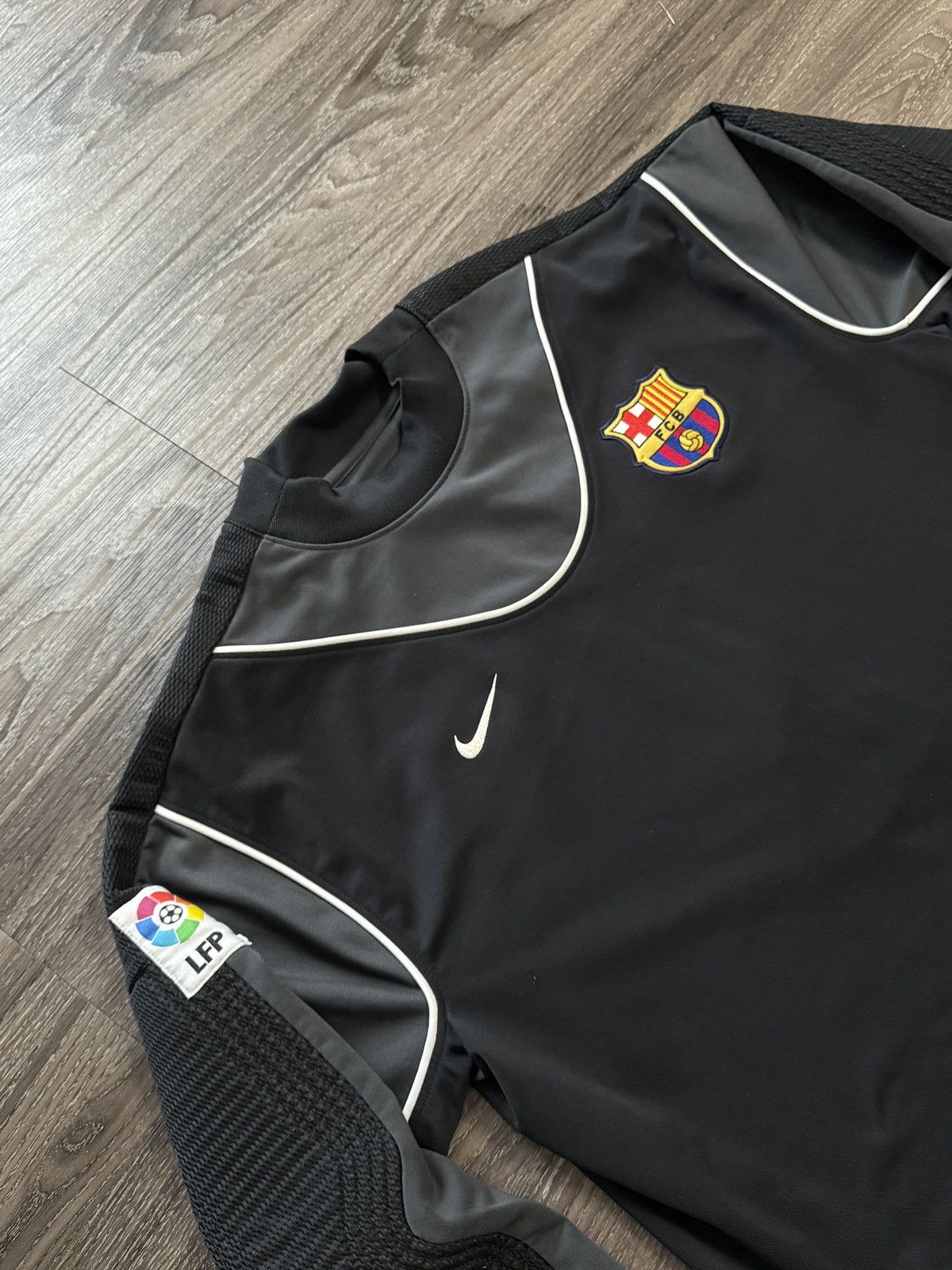 Nike Nike Barcelona 2003/04 Goalie Jersey Size US L / EU 52-54 / 3 - 2 Thumbnail
