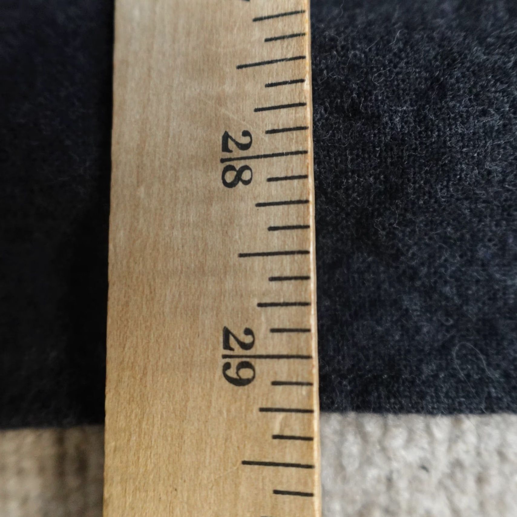 J.Crew J.CREW Shirt Large Gray Charcoal Solid Leather Elbow Patches Cotton Wool Button-Up Long Sleeve Mens L Charcoal Gray Leather Elbow Patches Size US L / EU 52-54 / 3 - 4 Thumbnail