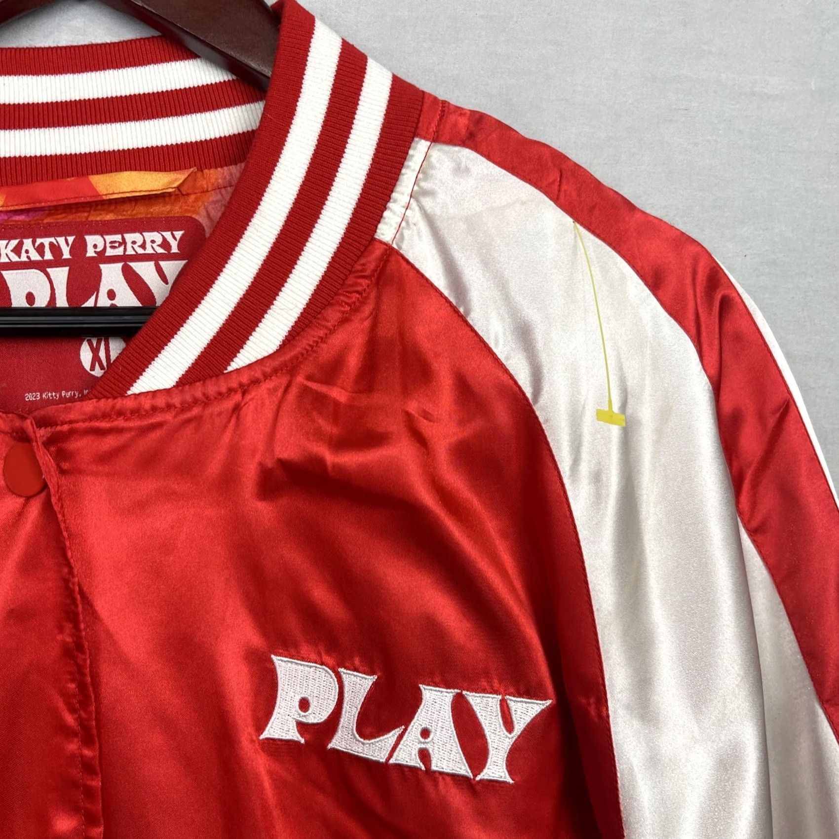 Sperry Katy Perry Bomber Jacket Mens XL Red White Satin Play Las Vegas Embroidery Snap Size US XL / EU 56 / 4 - 3 Thumbnail