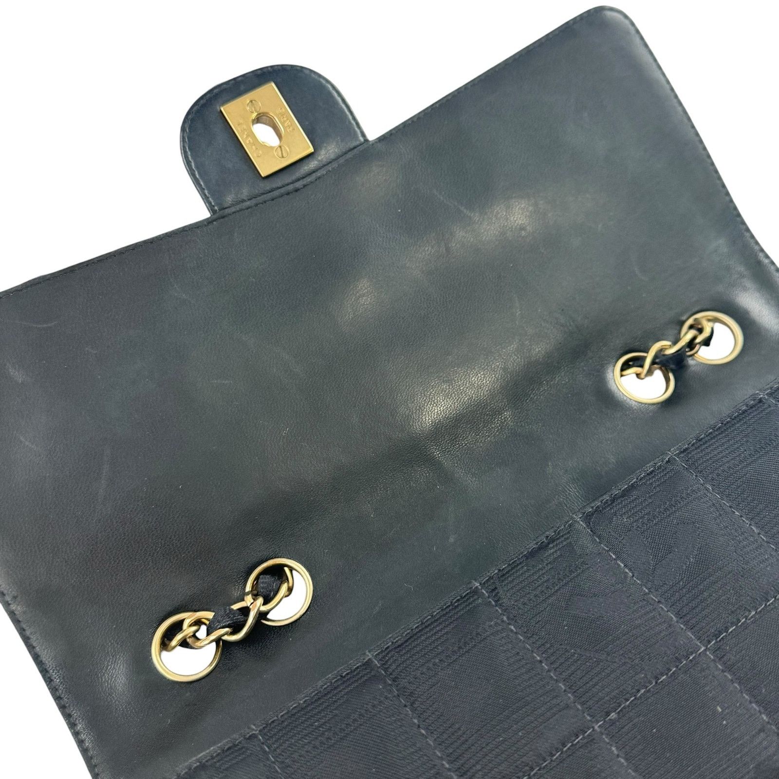 Chanel Chanel Vintage Travel Line Chocolate Bar Flap Bag Size ONE SIZE - 12 Thumbnail