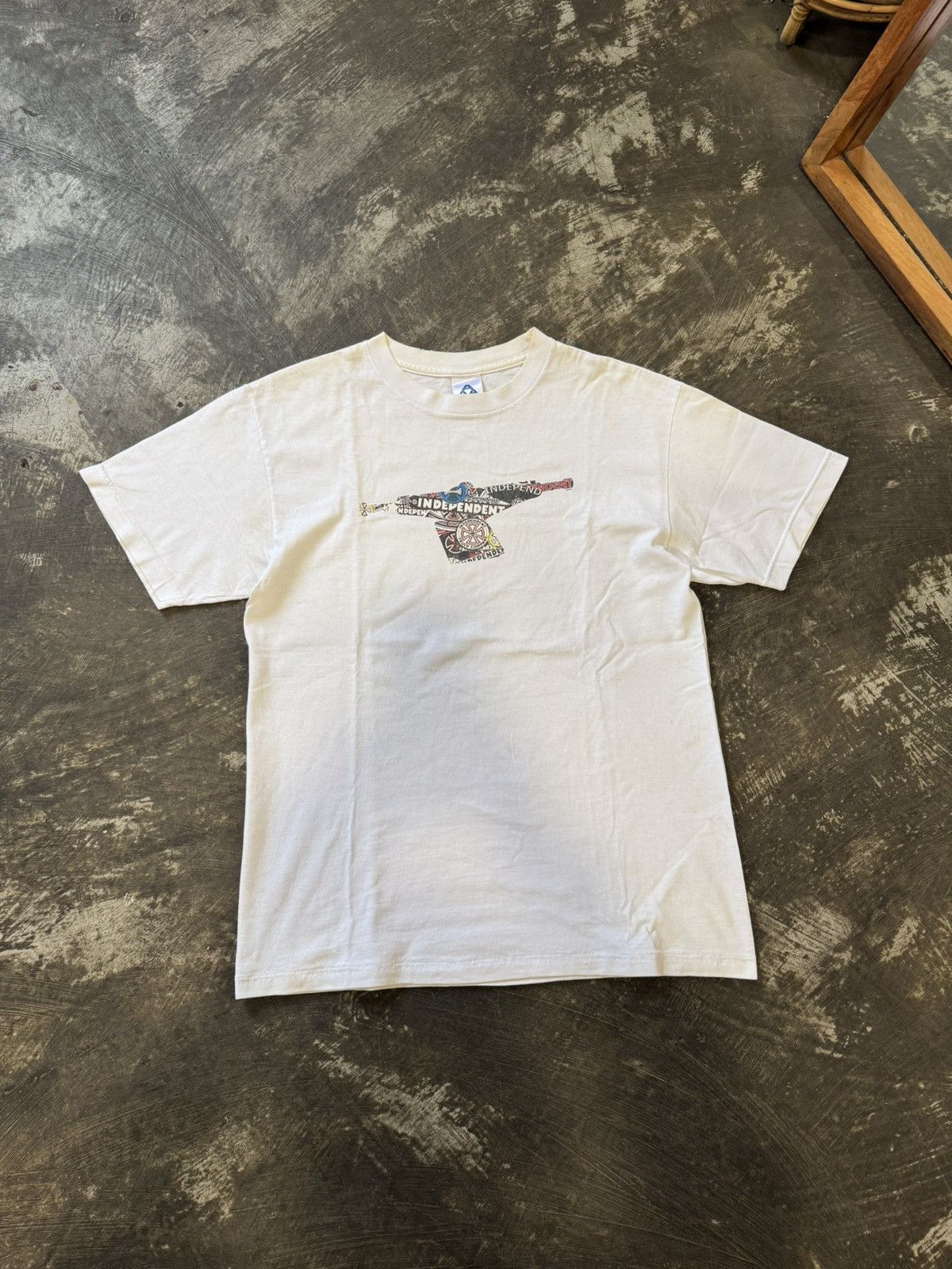 Welcome Skateboards VINTAGE INDEPENDENT TRUCK SKATEBOARDING T SHIRT Size US M / EU 48-50 / 2 - 1 Thumbnail