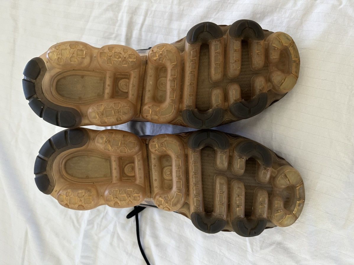 Nike Nike Air VaporMax 2019 Black Metallic Gold Size US 10 / EU 43 - 4 Thumbnail