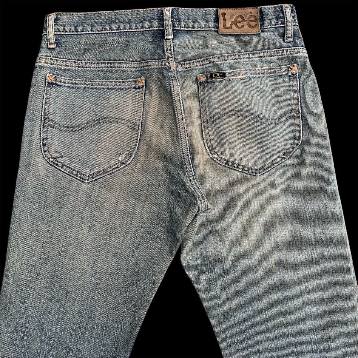 Lee Vintage Lee Classic Light Wash Distressed Denim Jeans W31 Size US 31 - 6 Thumbnail