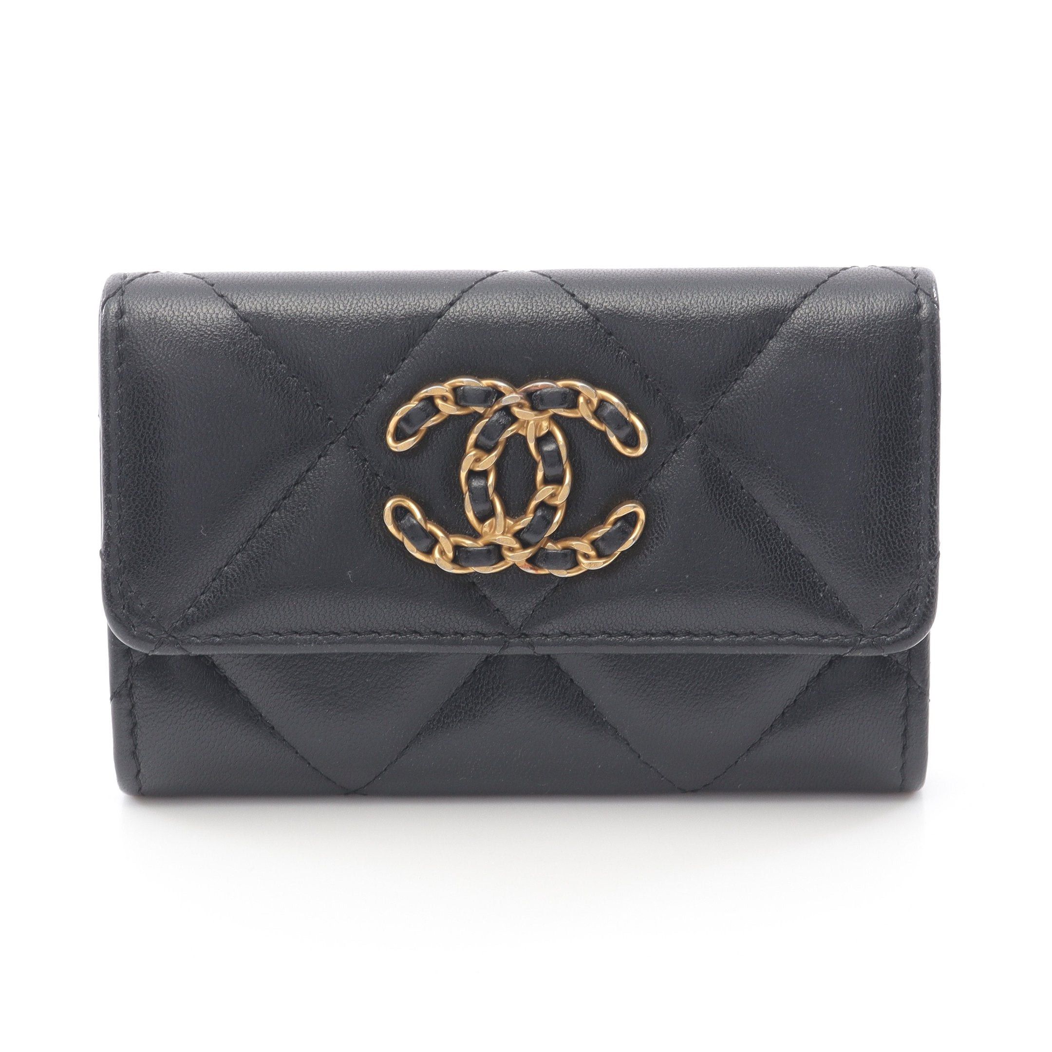 Chanel Chanel Chanel19 Matelasse Card Case Lambskin Black Gold Hardware Size ONE SIZE - 1 Thumbnail