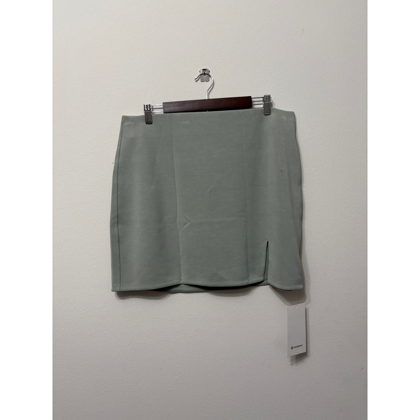 Lululemon NWT Lululemon High-Rise Mini Skirt Sz XL MSRP $88 Fog Green Size 38" / US 16 / IT 52 - 1 Thumbnail
