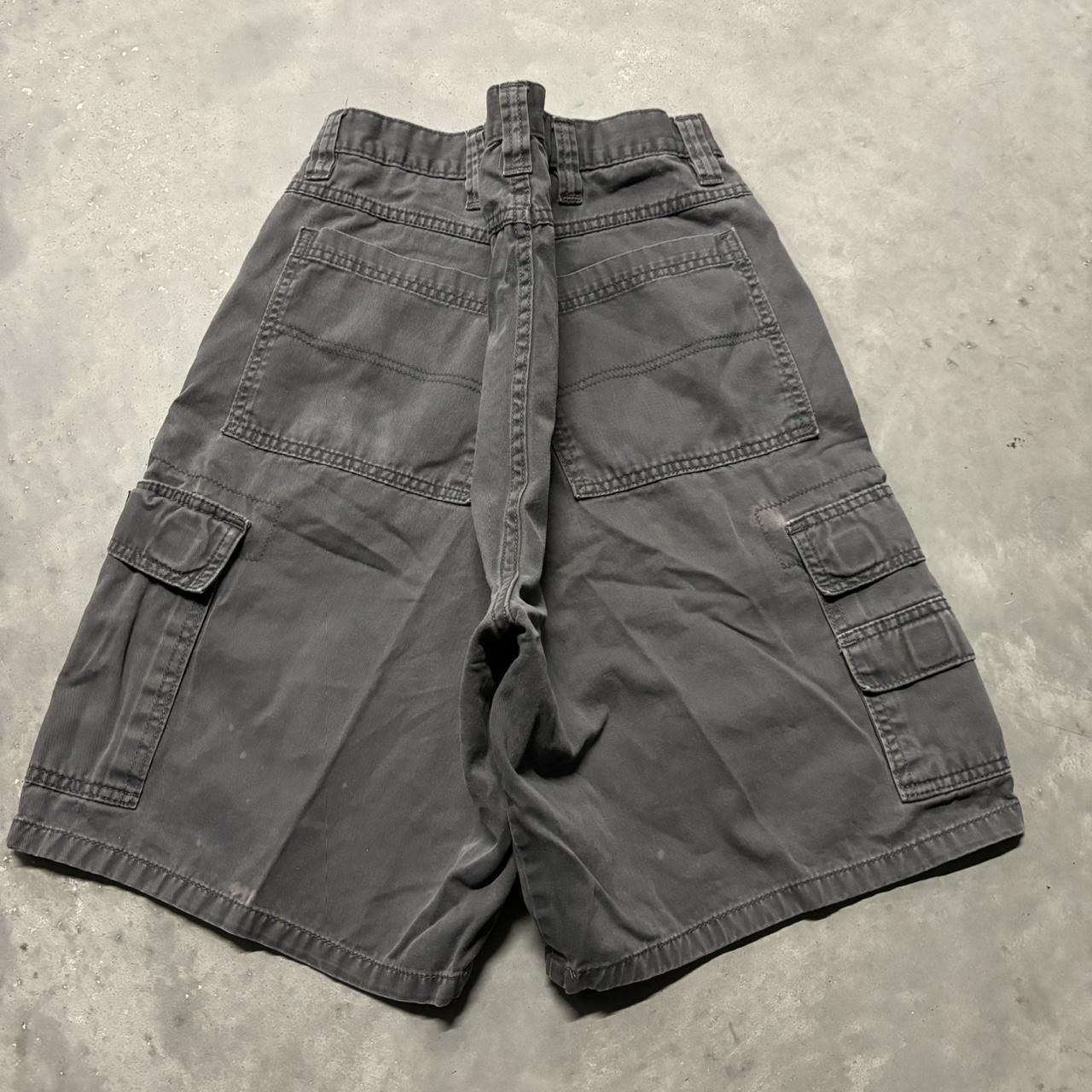 Japanese Brand × Vintage Crazy Vintage Y2K/2000s Baggy Grunge Grey Skater Cargo Shorts! Size US 36 / EU 52 - 6 Thumbnail