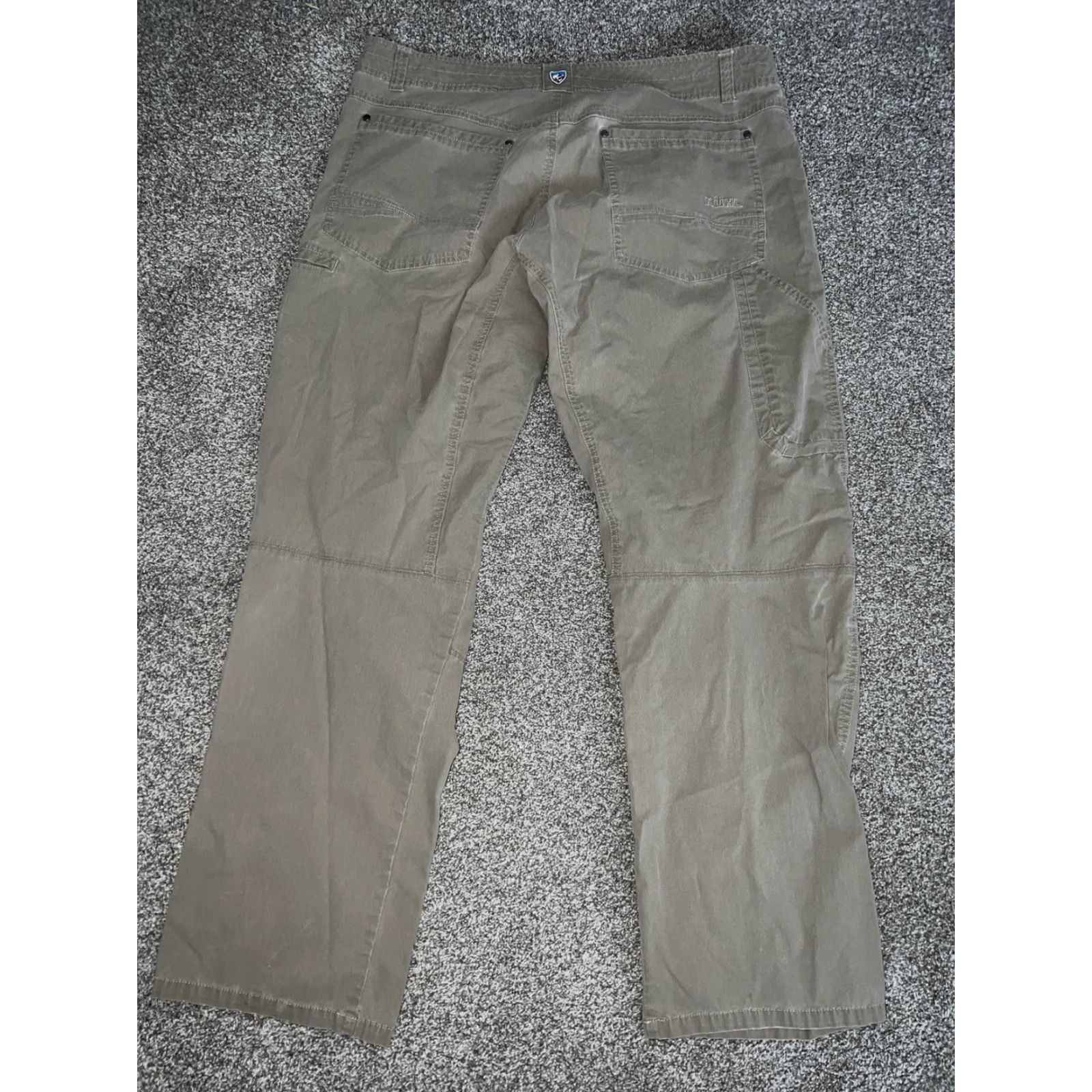 Vintage REVOLVER Kühl Beige Revolver Pants Mens 40x32 Chino Small hole see pics Size US 40 / EU 56 - 4 Thumbnail