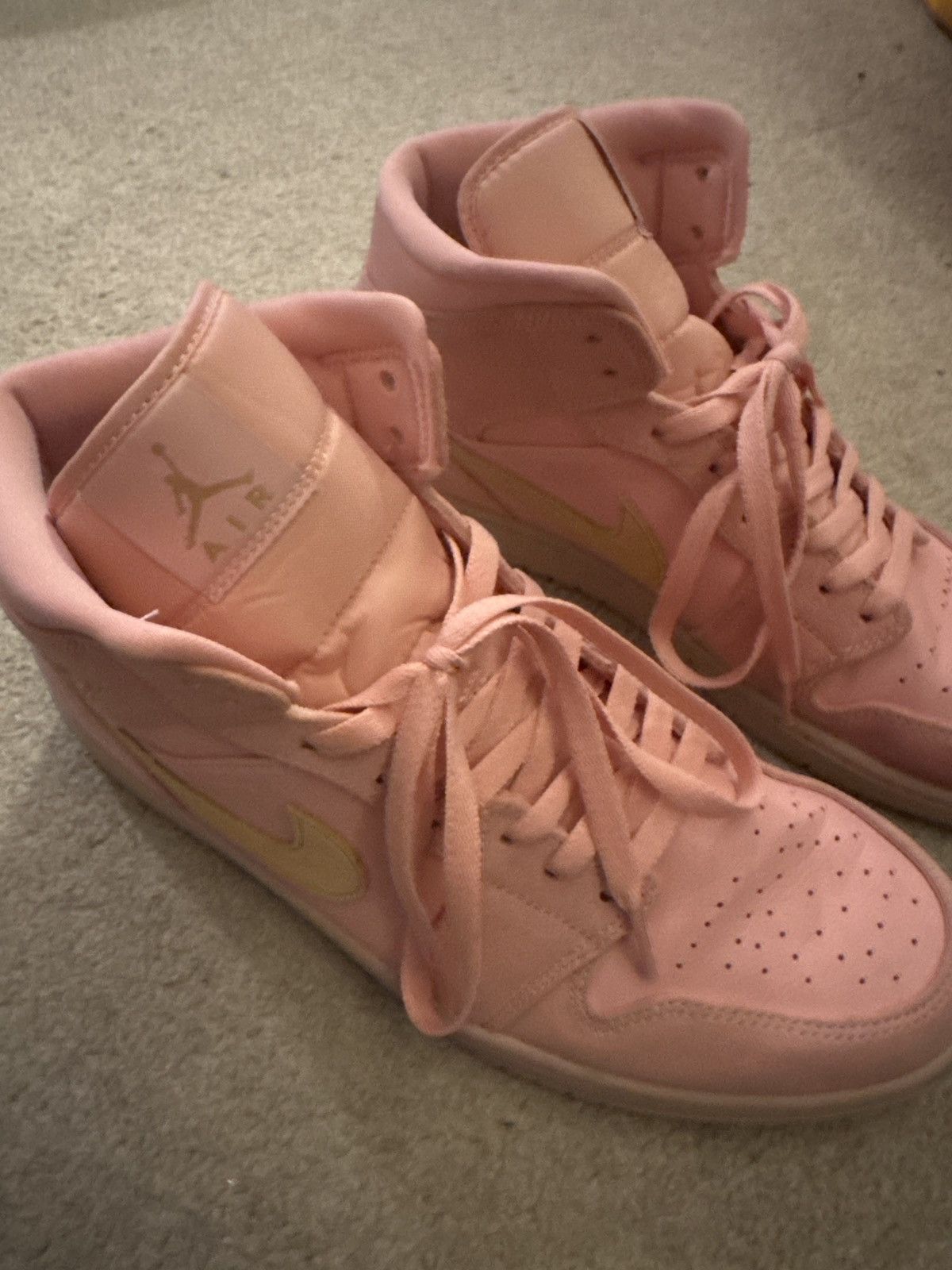Nike Air Jordan 1 Pink size 11.5 Size US 11.5 / EU 44-45 - 1 Thumbnail