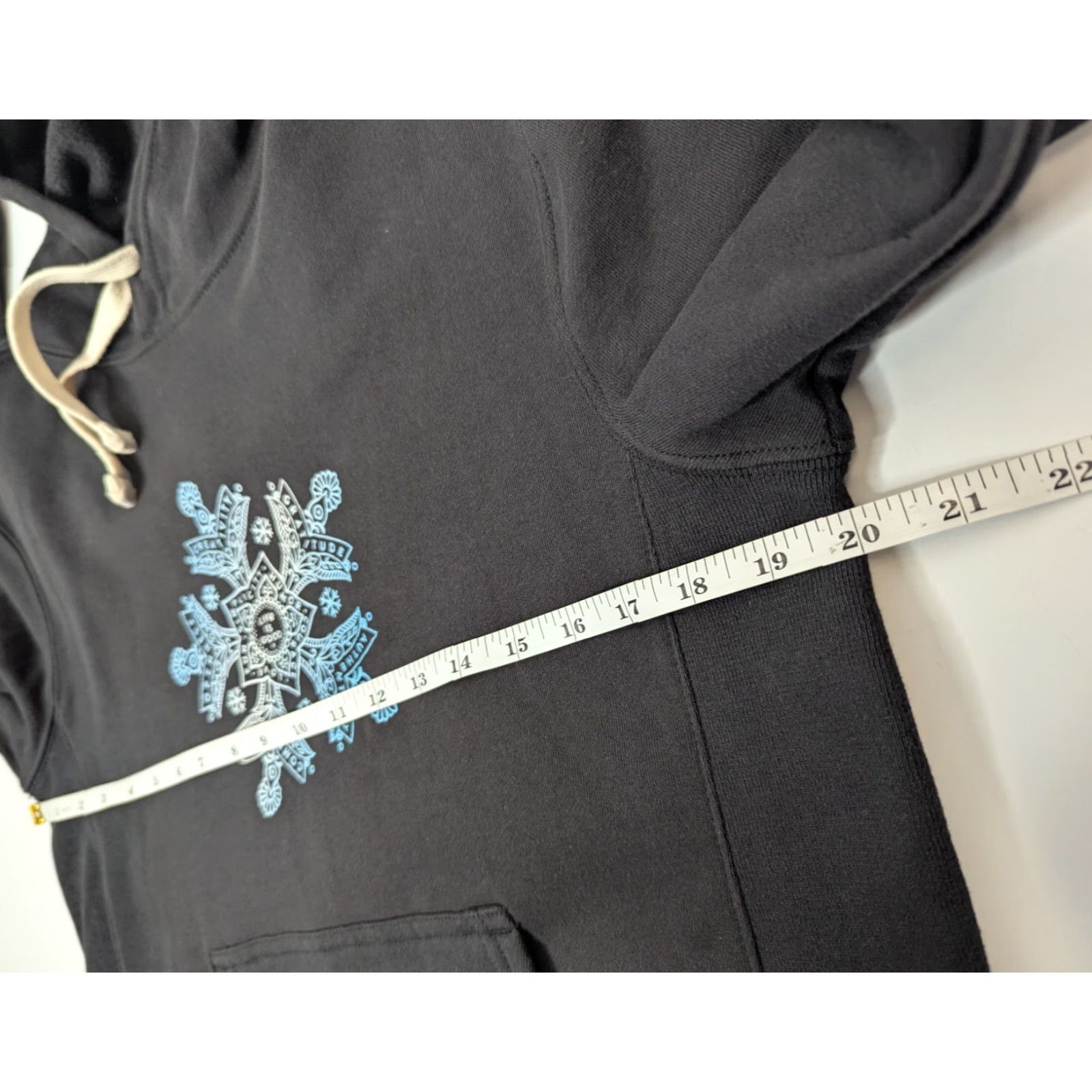 Life is Good VINTAGE Life is Good Hoodie Black Small Women's Snowflake Simply True Fleece Pullover Oversized Modern Everyday Activewear Size S / US 4 / IT 40 - 6 Thumbnail