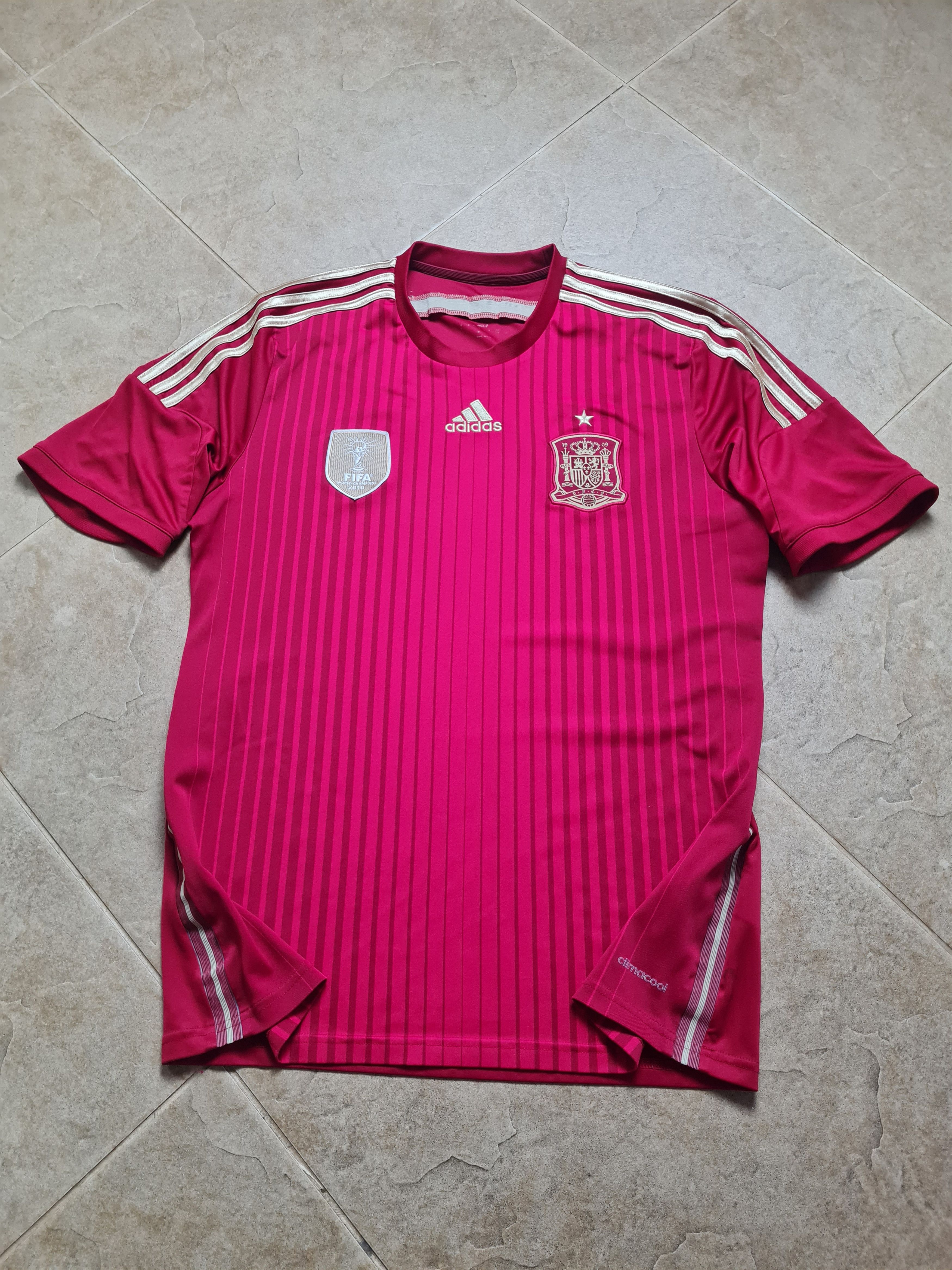 Adidas Spain Home Shirt 2014 World Cup Champions Adidas Football Size US L / EU 52-54 / 3 - 4 Thumbnail