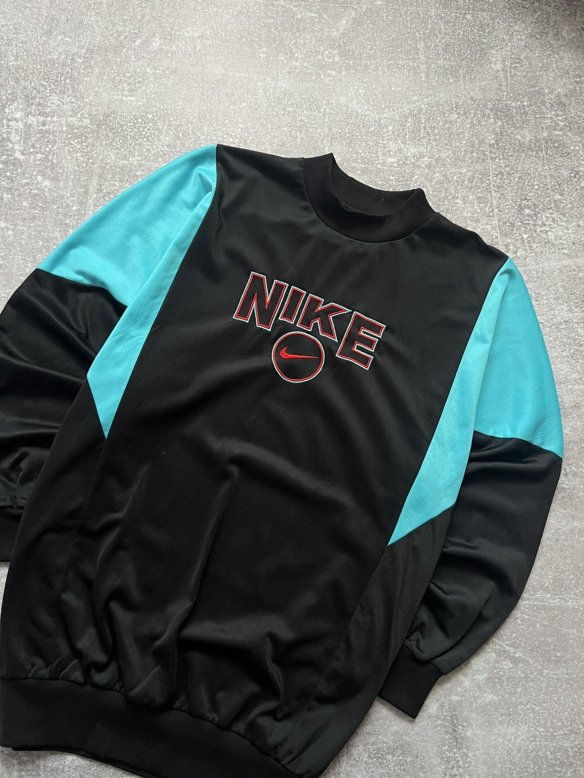 Nike Nike Vintage Sweatshirt Big Logo Japanese Avant Garde Y2K Size US S / EU 44-46 / 1 - 3 Thumbnail