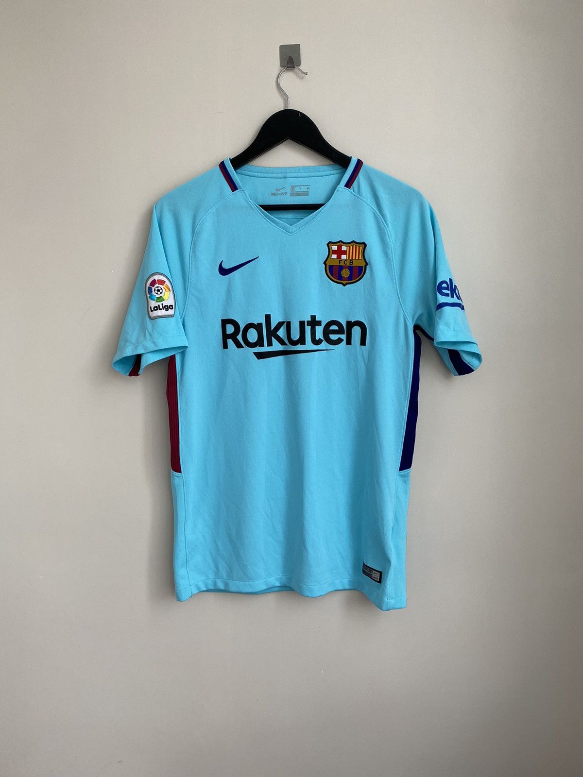 Nike Nike FC Barcelona 2017/18 Away Men's Soccer Size US S / EU 44-46 / 1 - 1 Thumbnail