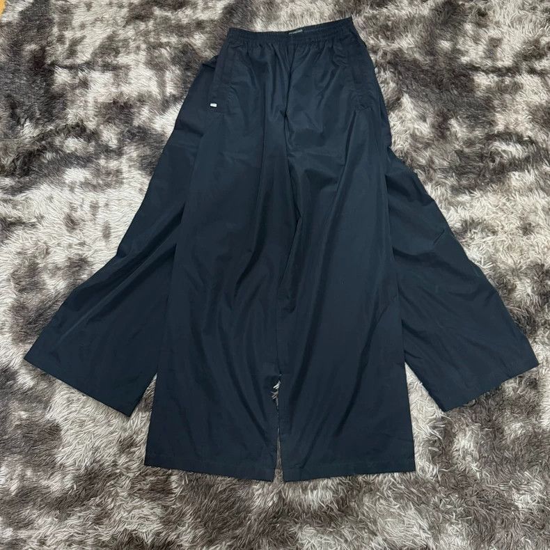 Balenciaga Balenciaga New Four-Leg Baggy Pants Size US 28 / EU 44 - 1 Thumbnail