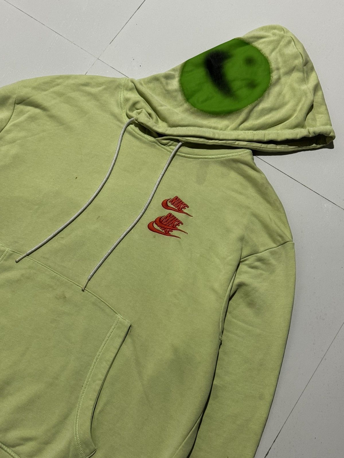 Nike Nike World Tour Graffiti Print Hoodie Size US XL / EU 56 / 4 - 5 Thumbnail