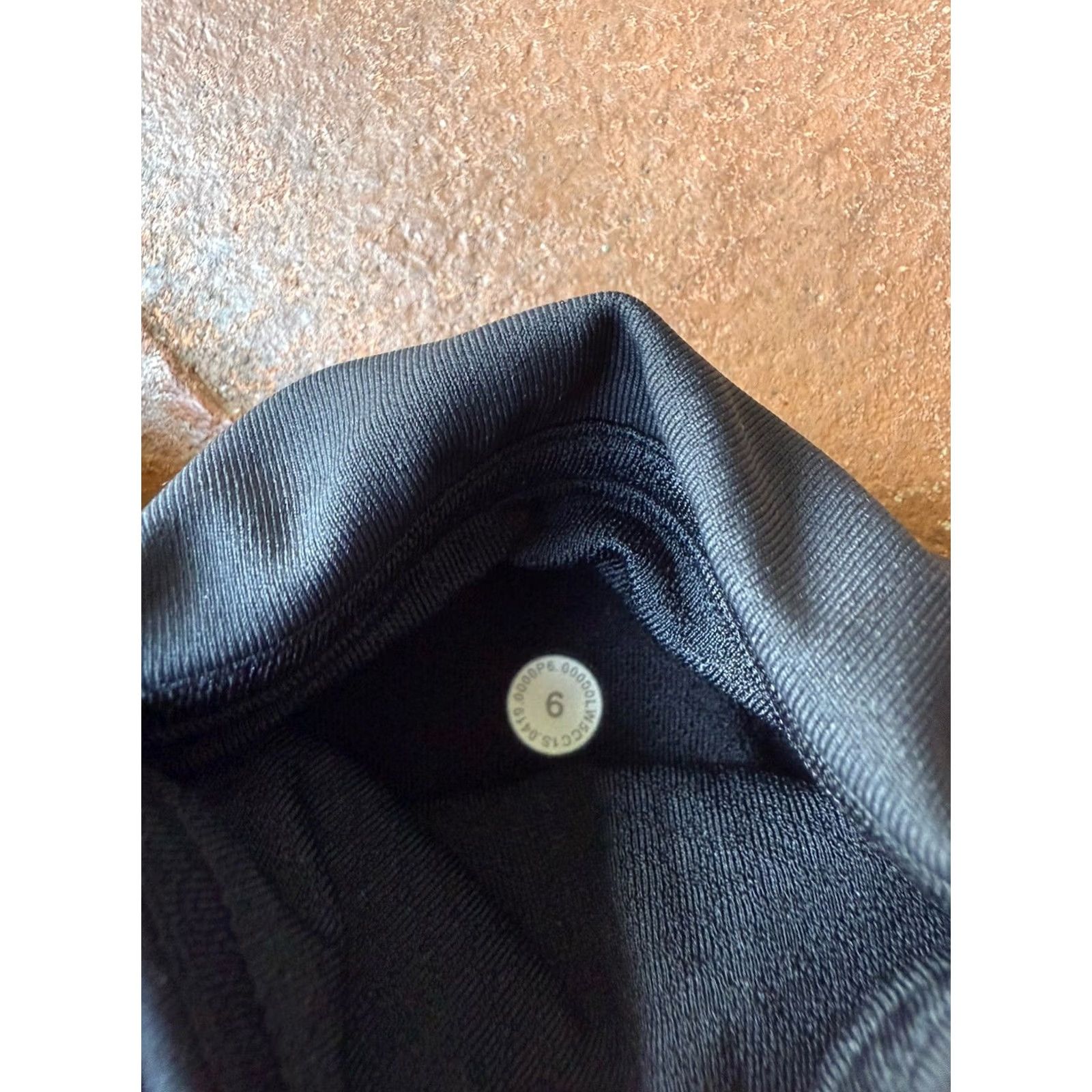 Lululemon Lululemon On Repeat Leggings Women’s 6 Black Athletic Size 28" / US 6 / IT 42 - 2 Thumbnail