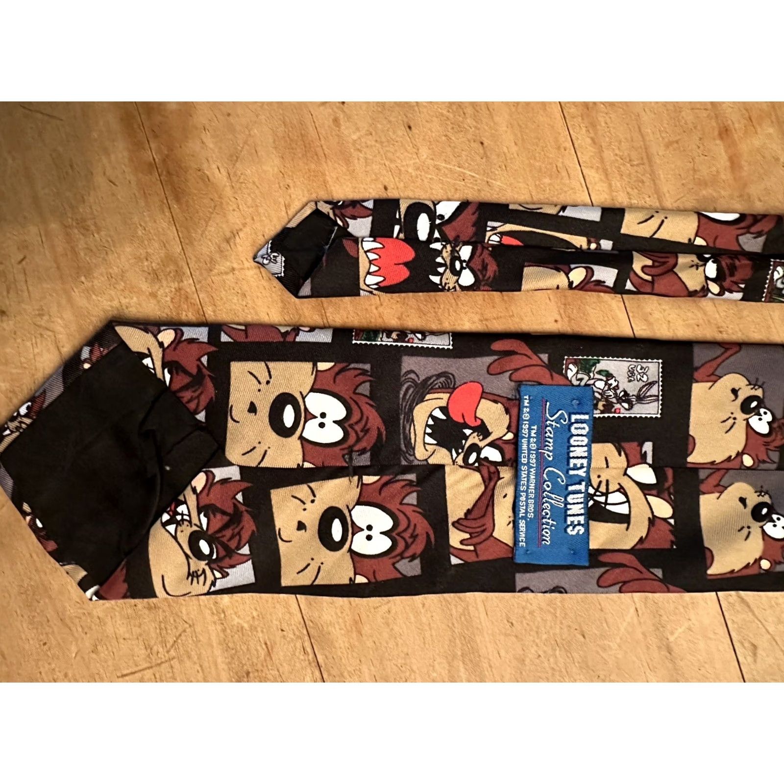 Vintage VINTAGE Looney Tunes Stamp Collection Taz Tasmanian Devil Mens Neck Tie Size ONE SIZE - 4 Thumbnail