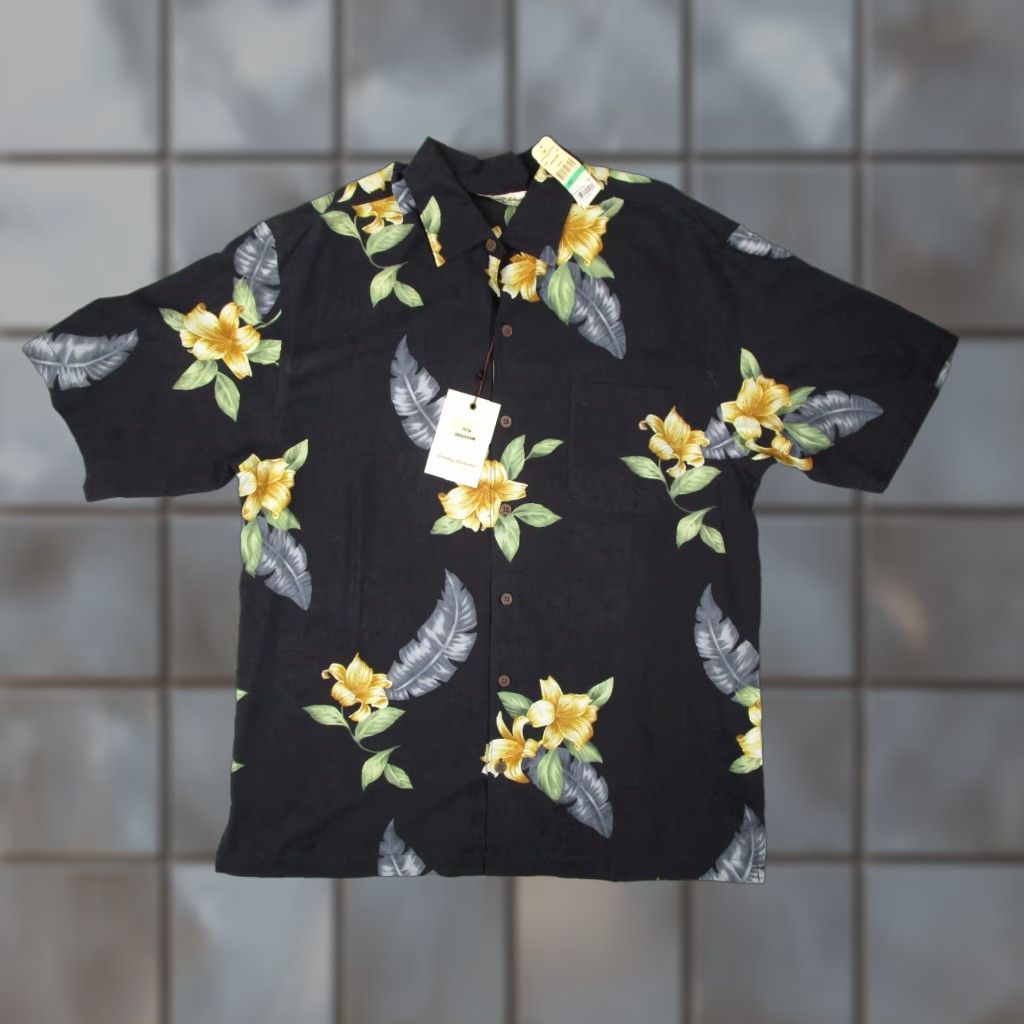 Tommy Bahama Tommy Bahama Shirt Mens Large Black Silk Bordeaux Blooms Button Up Hawaiian Shirt Size US L / EU 52-54 / 3 - 1 Thumbnail