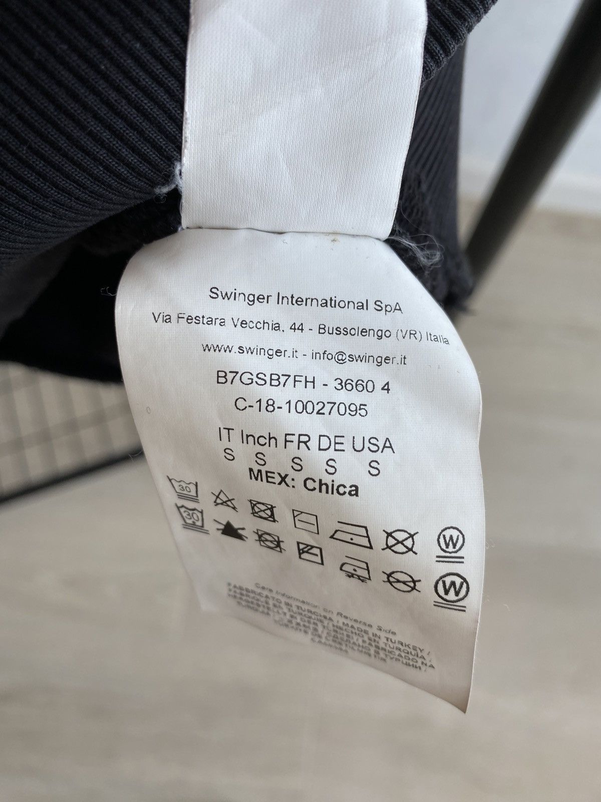 Versace Versace Jeans Couture Size US M / EU 48-50 / 2 - 5 Thumbnail