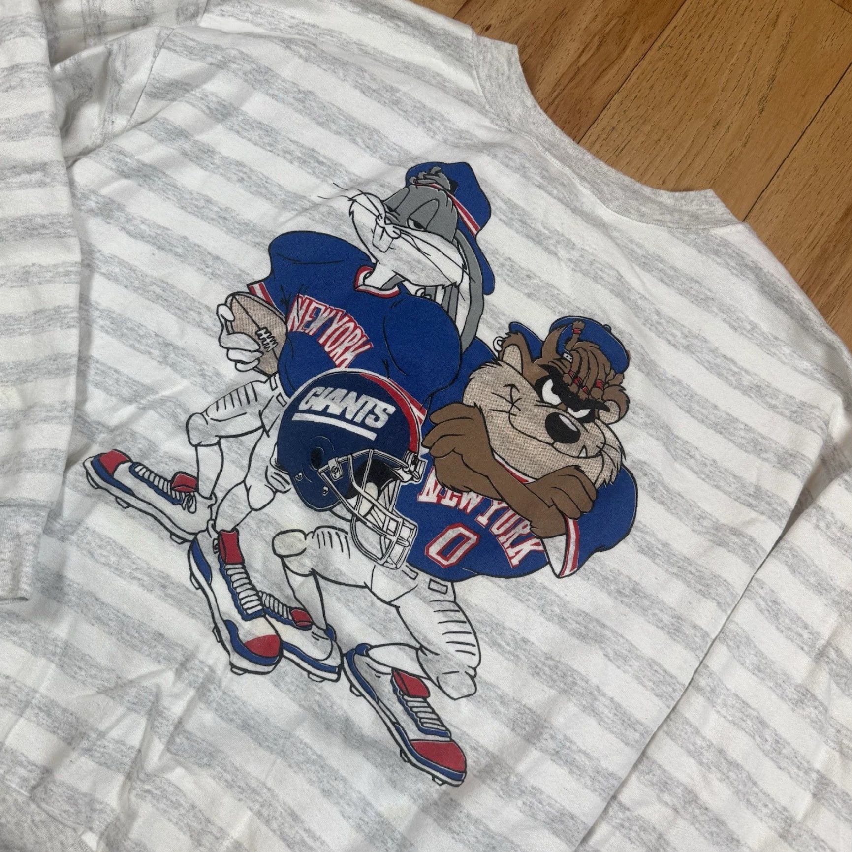 Vintage VINTAGE Looney Tunes Sweatshirt Mens XL USA Gray Pullover Taz Bugs Bunny Bunny 90s/USA Theme Boys? Size US XL / EU 56 / 4 - 2 Thumbnail