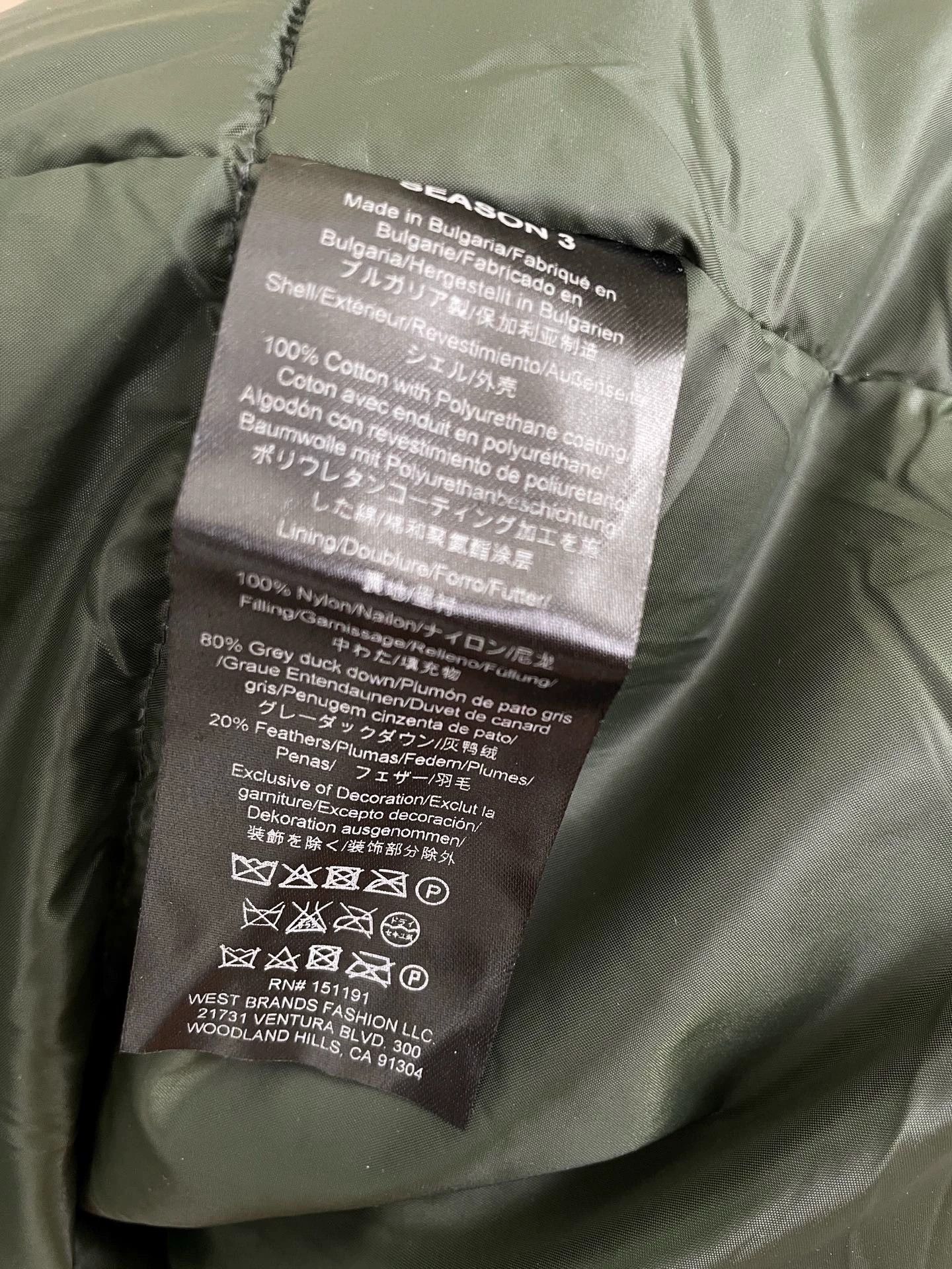 Yeezy Yeezy Season 3 Classic Long Down Jacket Size 3 Size US M / EU 48-50 / 2 - 5 Thumbnail